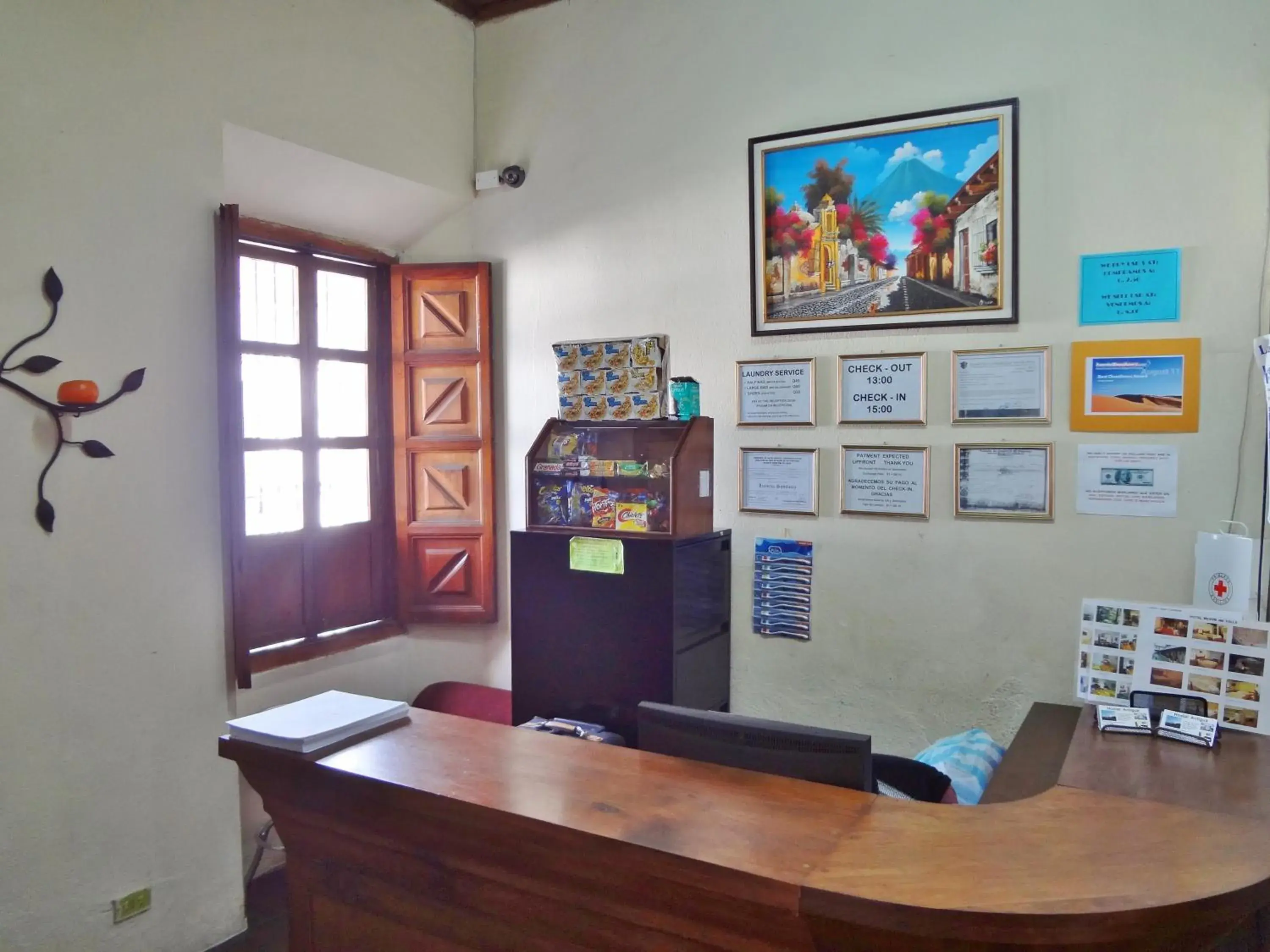 Lobby or reception in Hostal Antigua