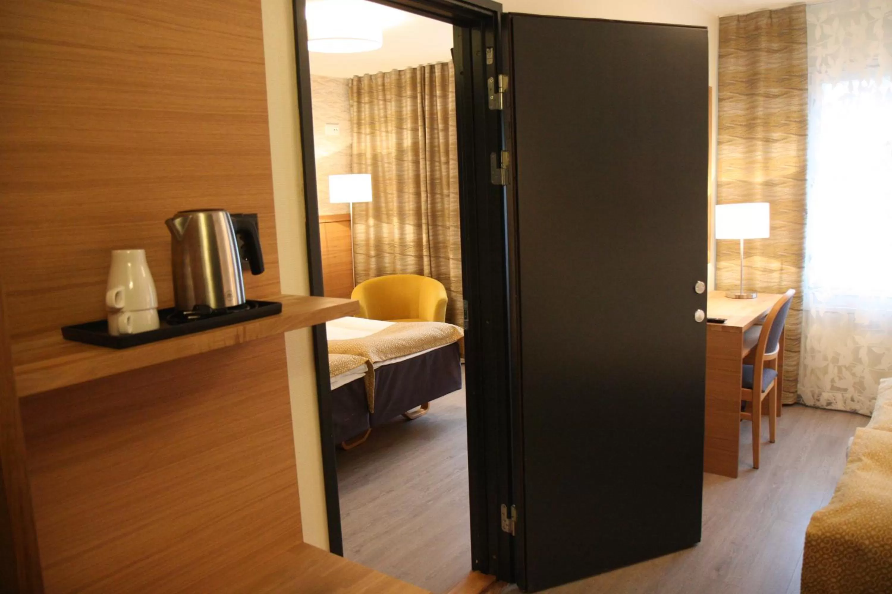 Photo of the whole room, Bed in Hotel Aakenus