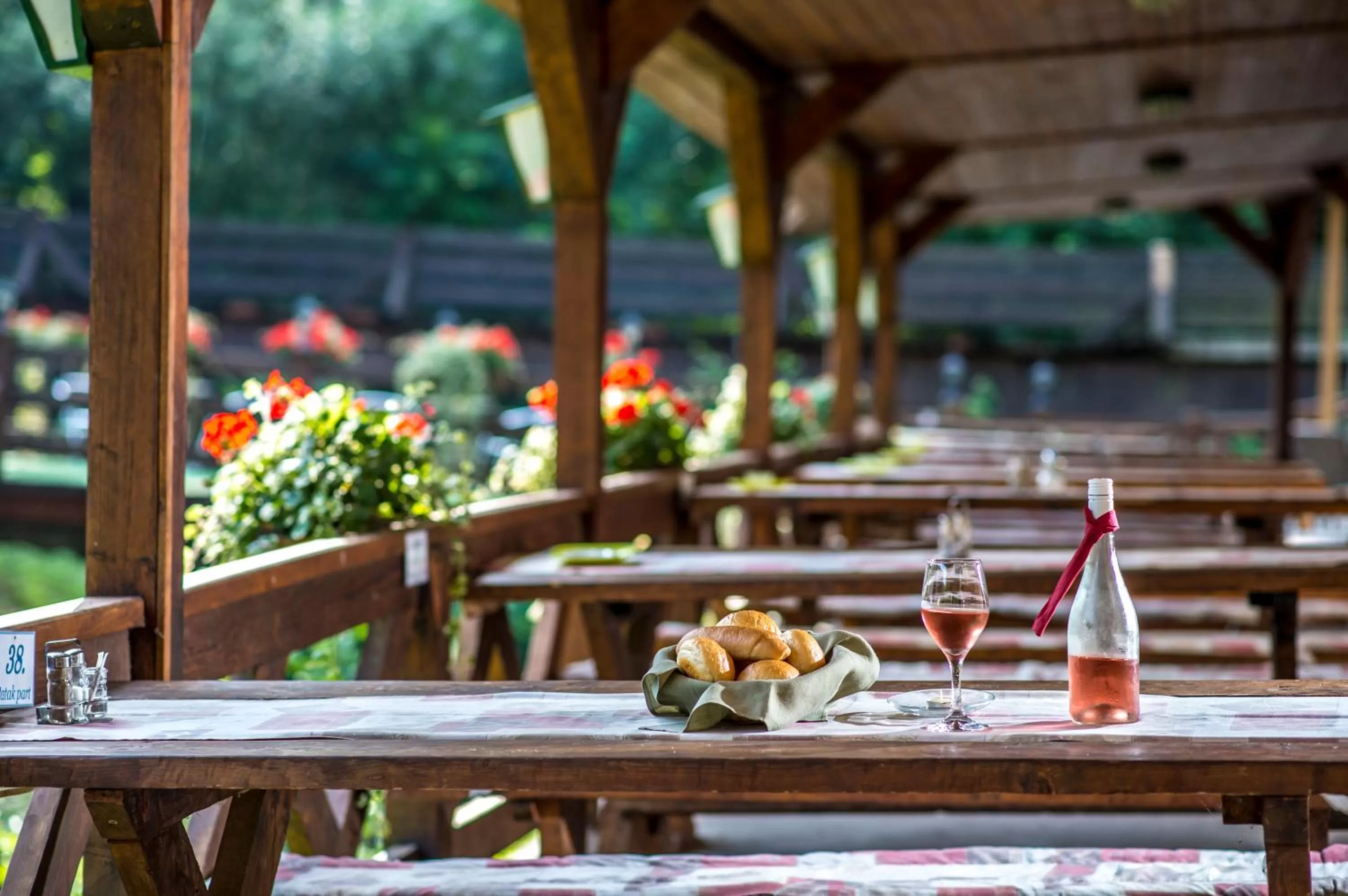 Restaurant/places to eat in Patak Park Hotel Visegrád