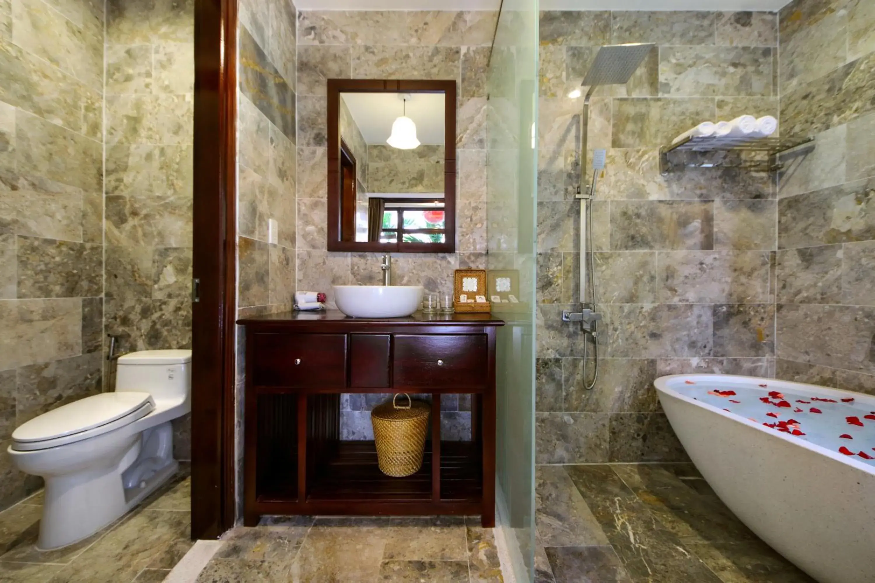 Deluxe Double or Twin Room with Pool View in Little Town Villa Deluxe Double or Twin Room with Pool View in Little Town Villa