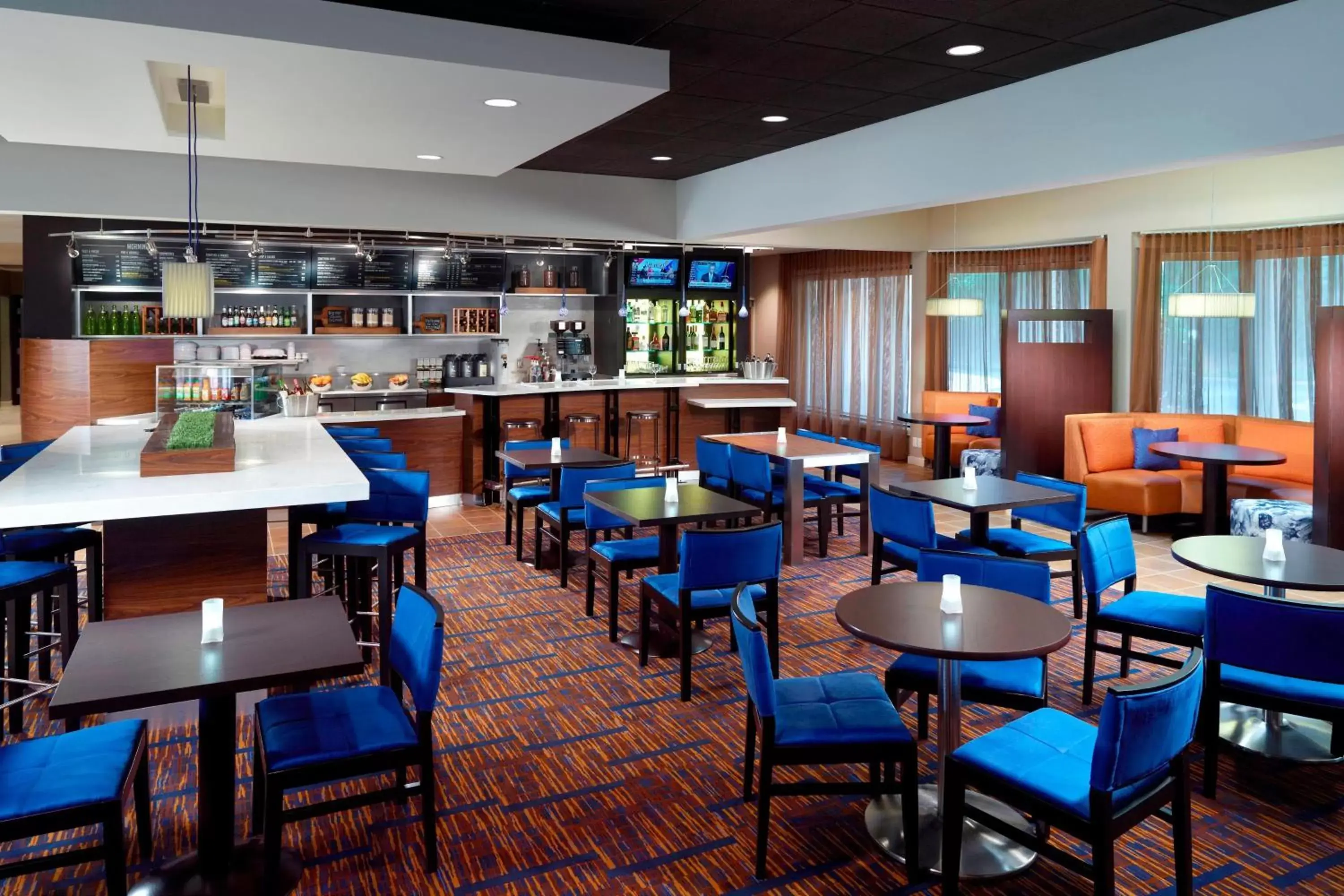 Restaurant/Places to Eat in Courtyard by Marriott Atlanta Duluth/ Gwinnett Place