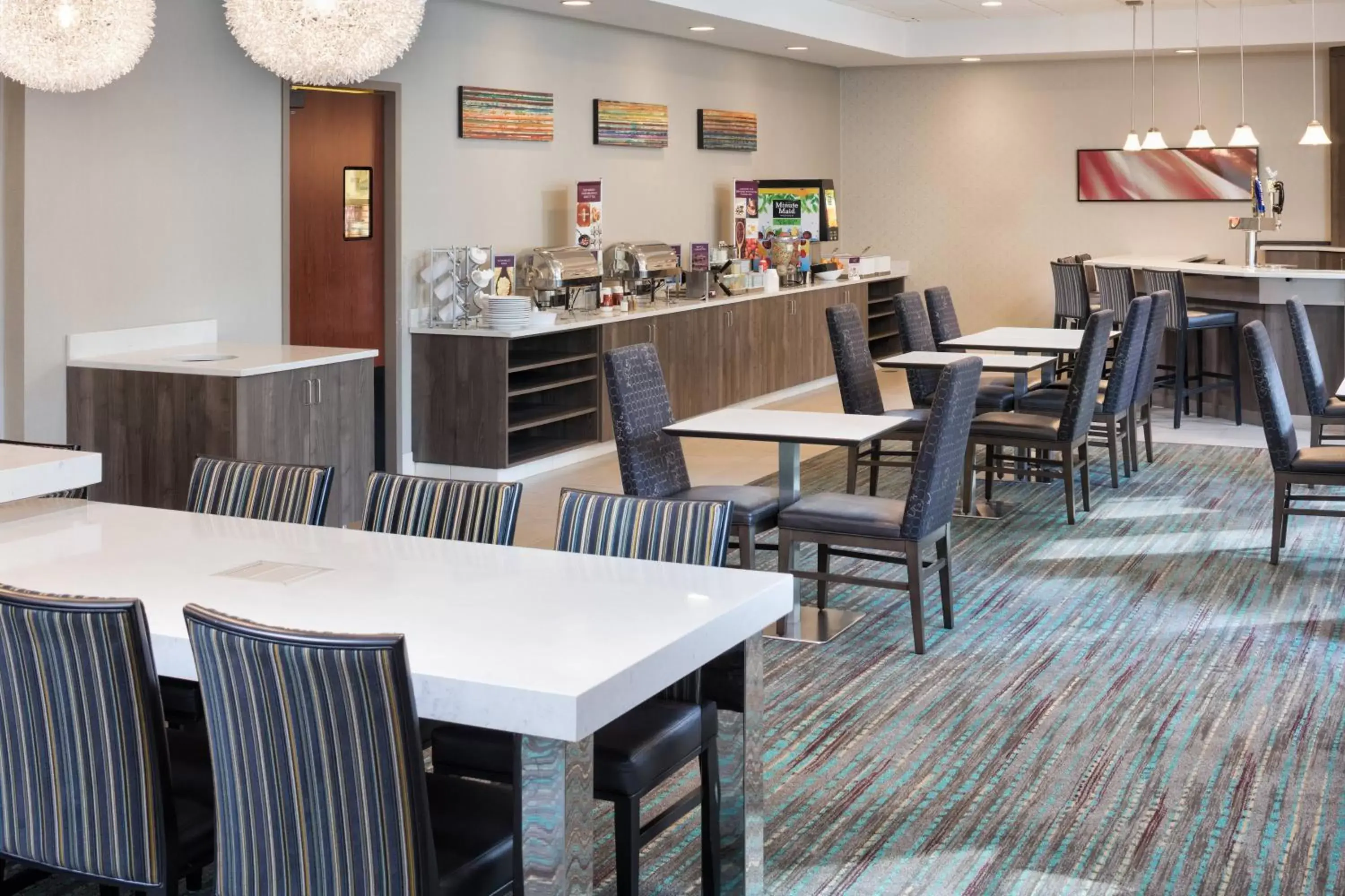Breakfast, Restaurant/Places to Eat in Residence Inn Minneapolis Downtown/City Center