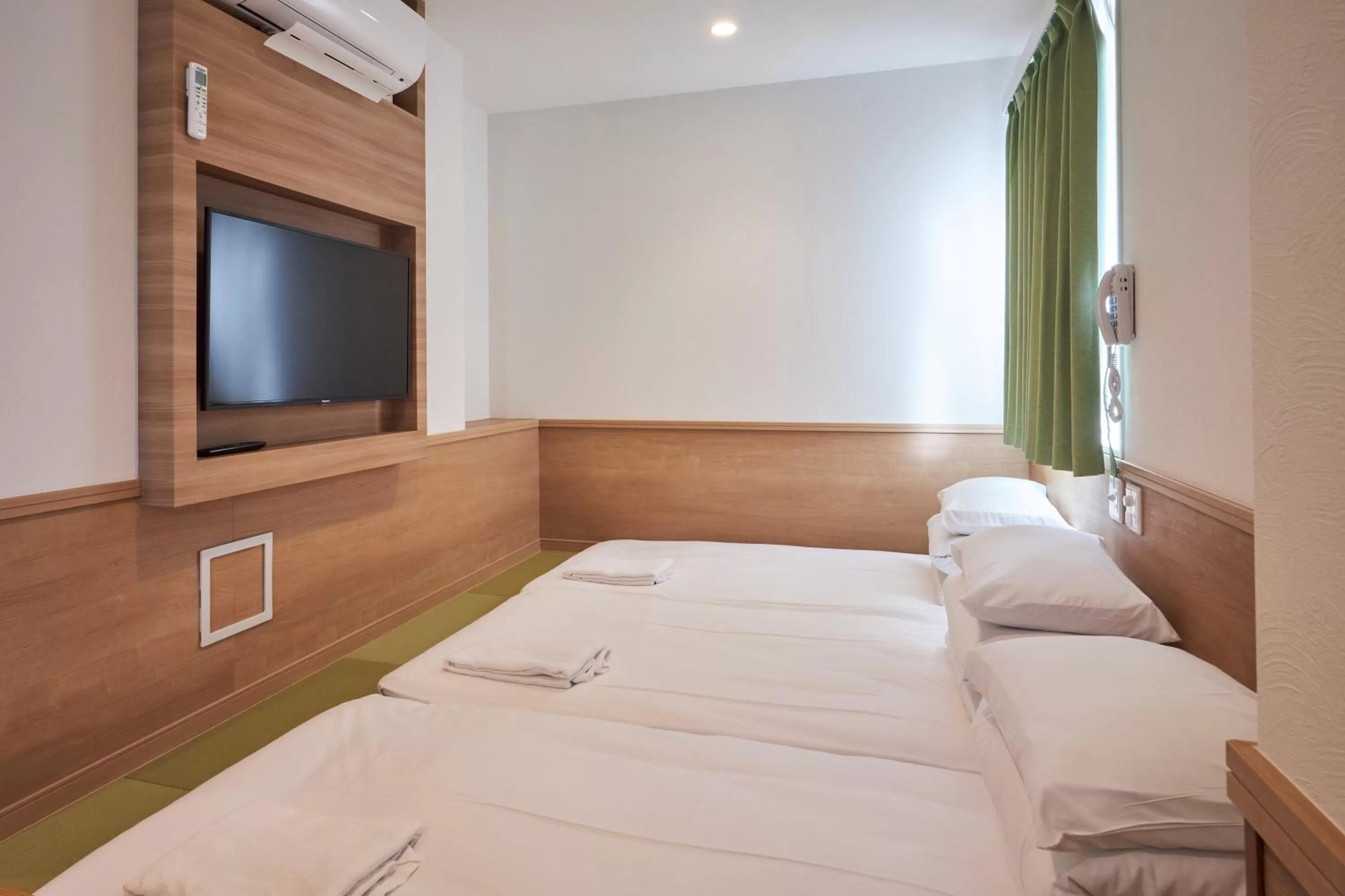 Photo of the whole room, Bed in 花築浅草和心ホテル