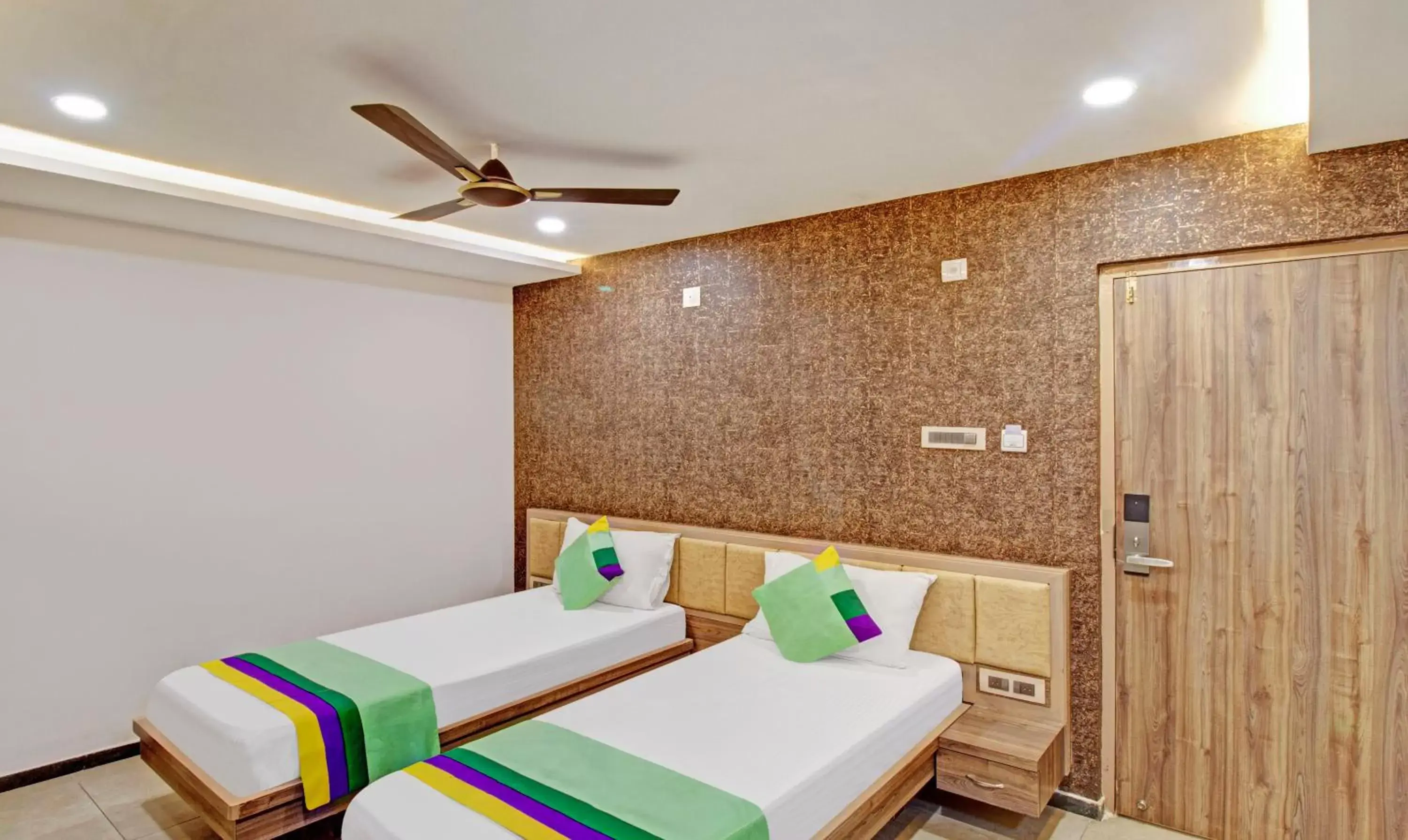 Bed in Treebo Usha Vasavi Alipiri Road, 2 Km From Tirupati Central Bus Station Bed in Treebo Usha Vasavi Alipiri Road, 2 Km From Tirupati Central Bus Station