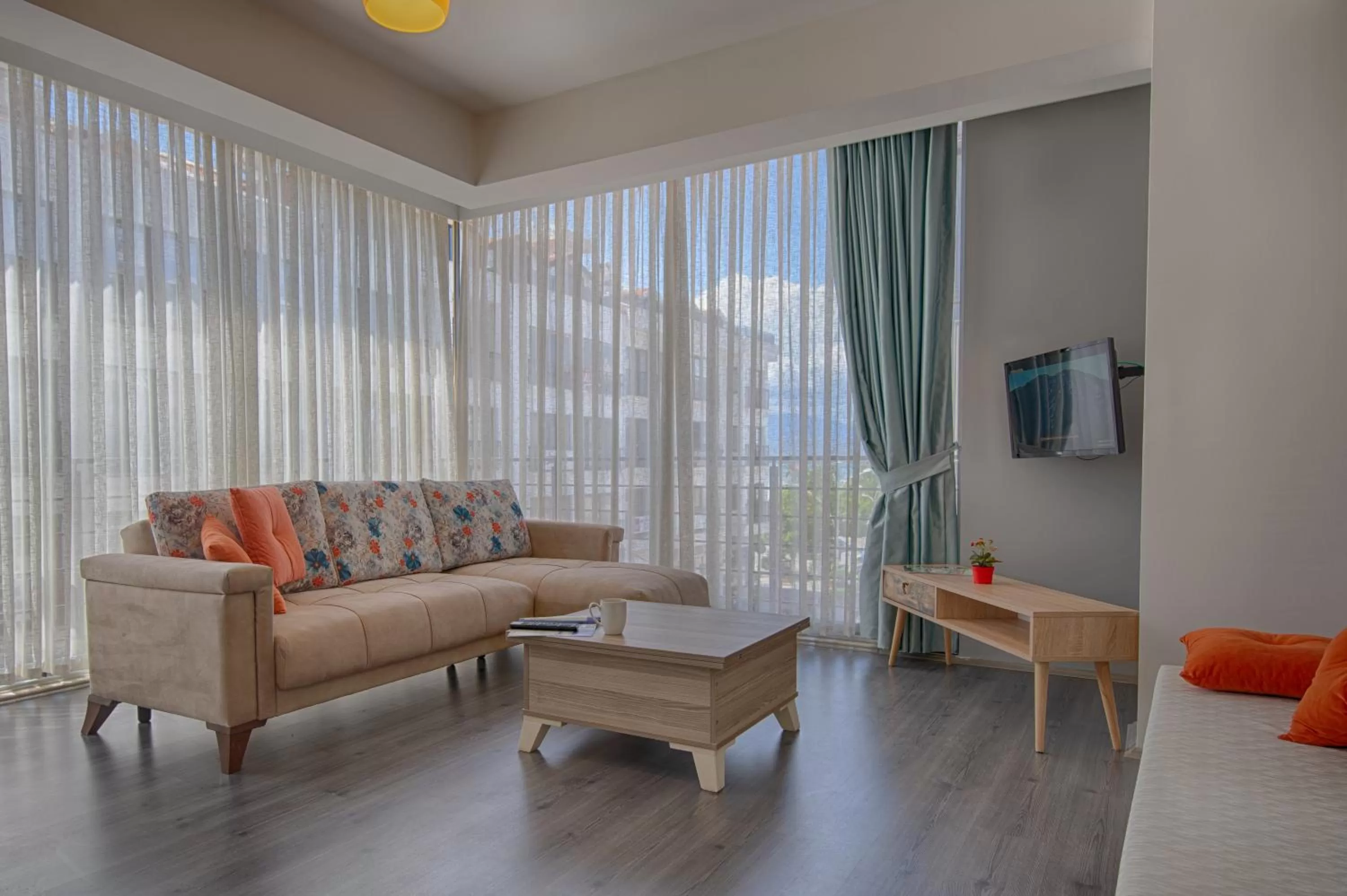 Seating area in Midtownfethiye Residences By FRZ