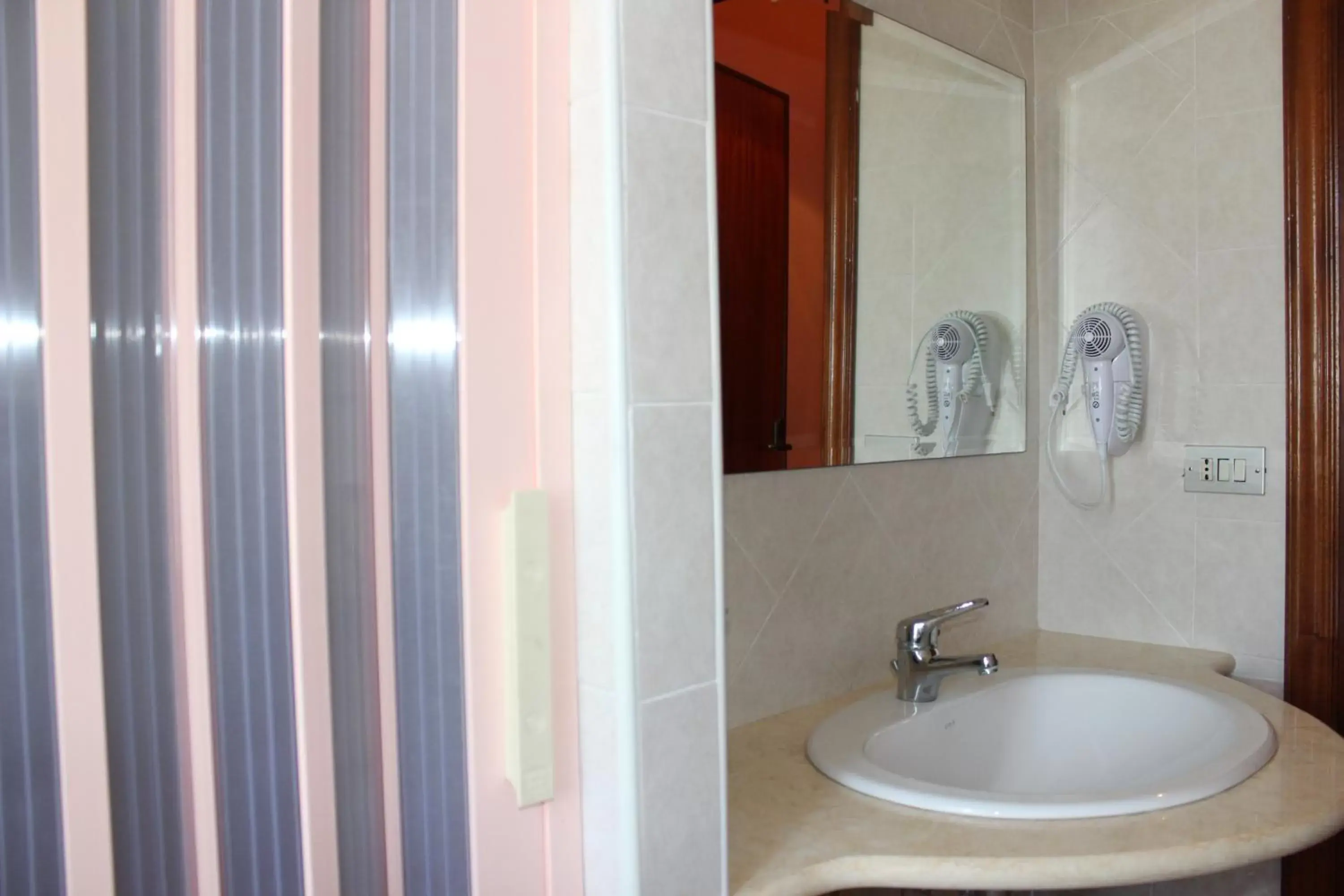 Shower, Bathroom in B&B La Vigna