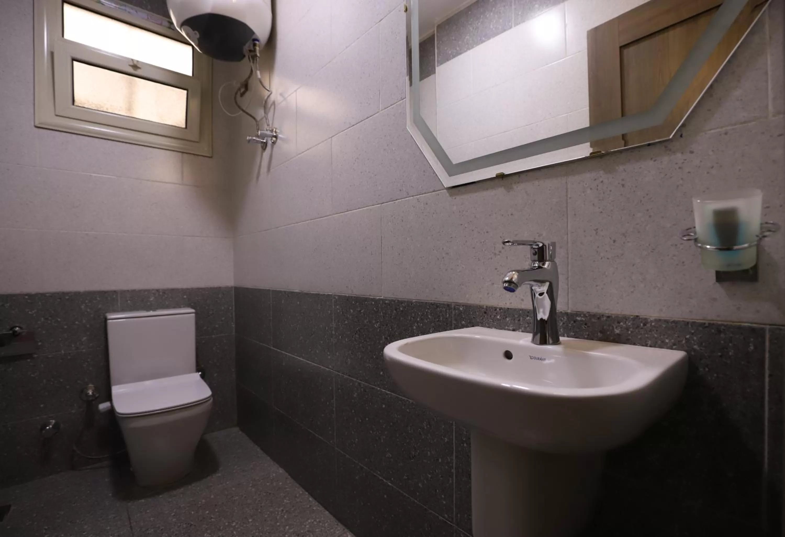 Bathroom in Brothers Pyramids View