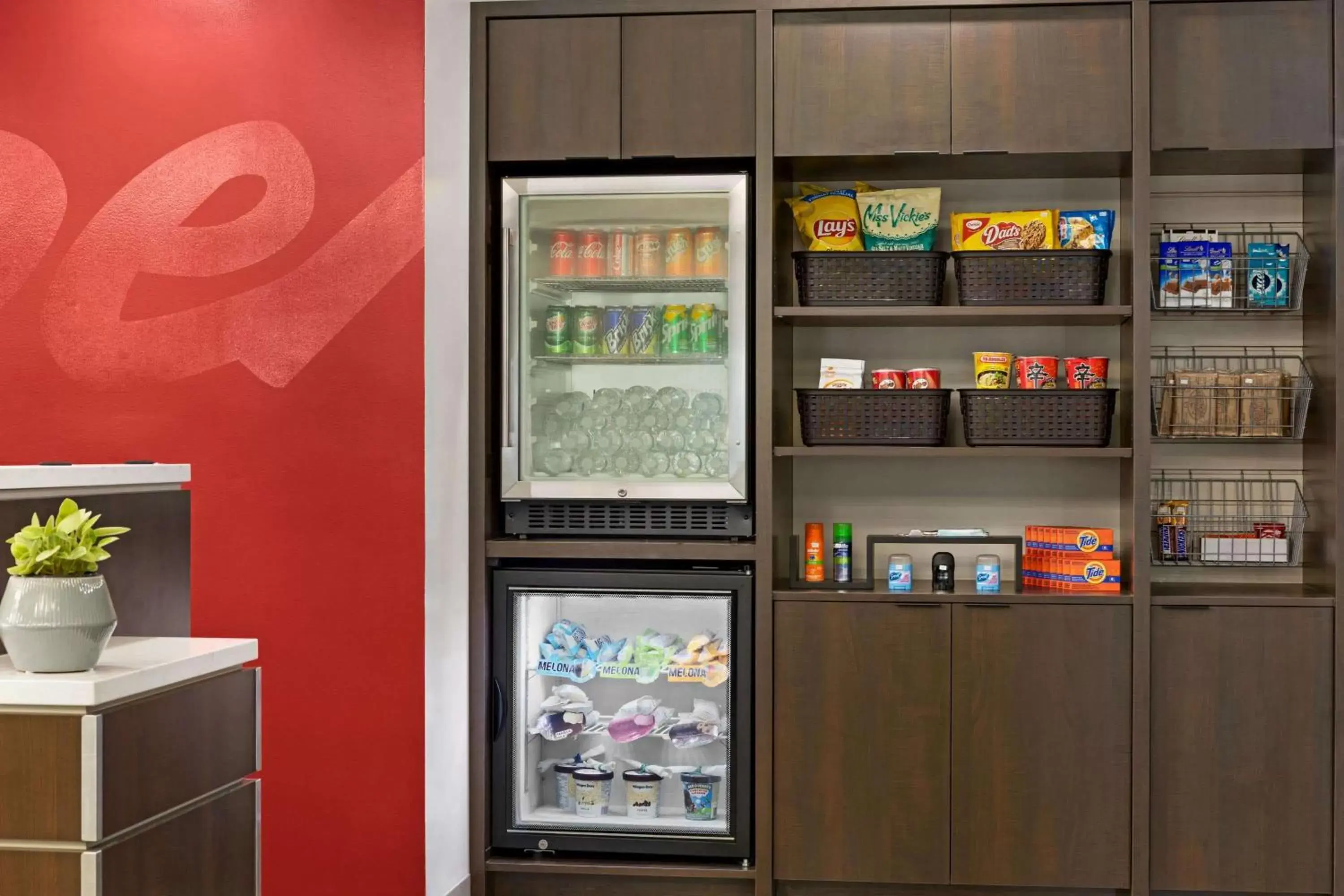 Food and drinks in Super 8 by Wyndham Calgary Shawnessy Area Food and drinks in Super 8 by Wyndham Calgary Shawnessy Area