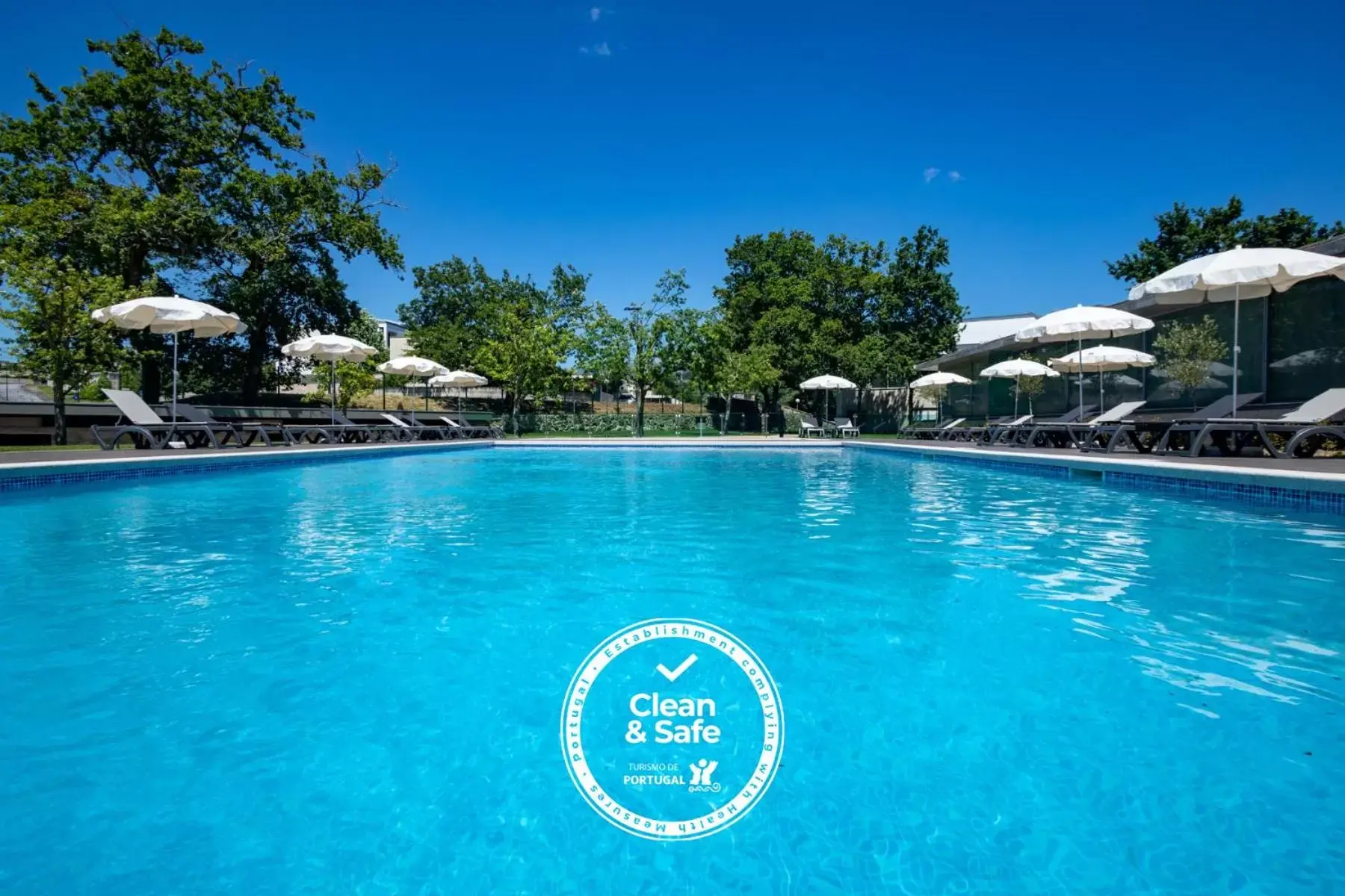 Swimming pool in Luna Arcos Hotel Nature & Wellness