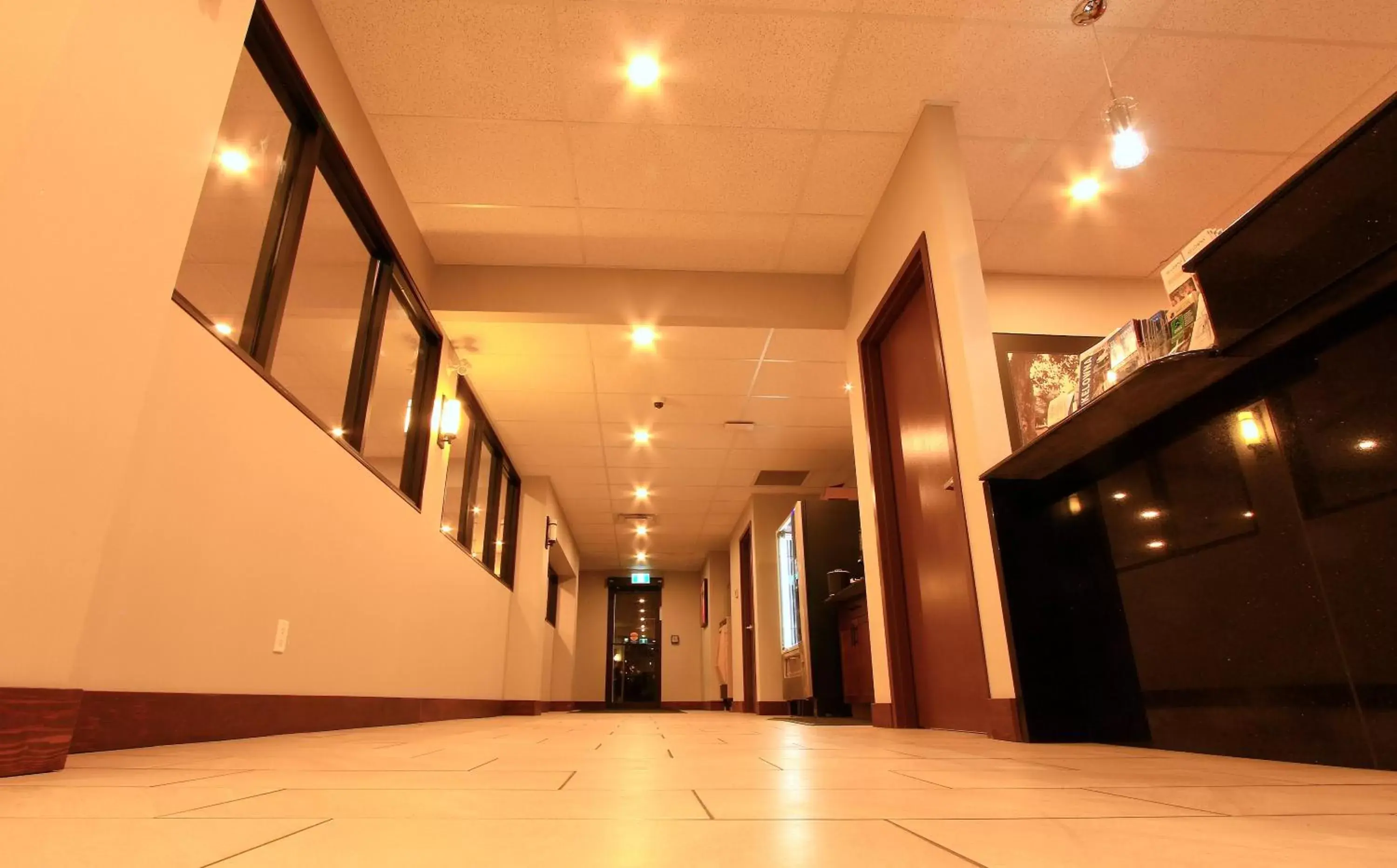 Lobby or reception, Lobby/Reception in Super 8 by Wyndham Kelowna BC