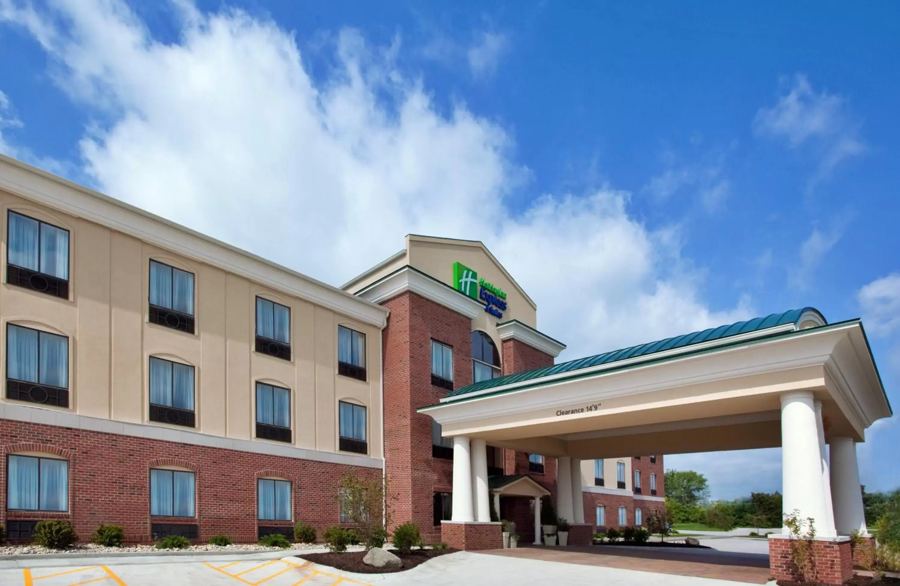 Property Building in Holiday Inn Express Hotel & Suites Tipp City, an IHG Hotel