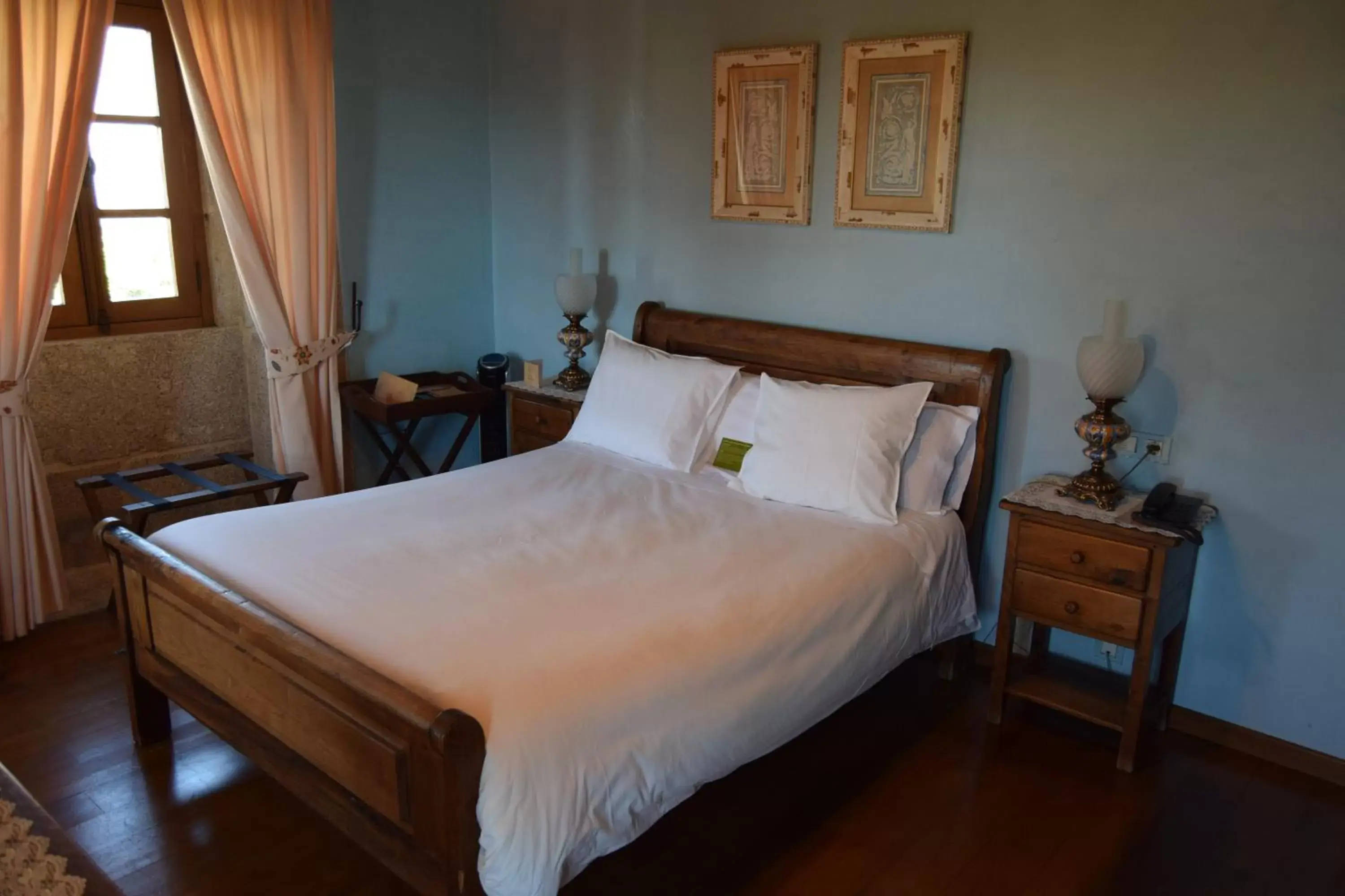 Photo of the whole room, Bed in Pazo do Rio