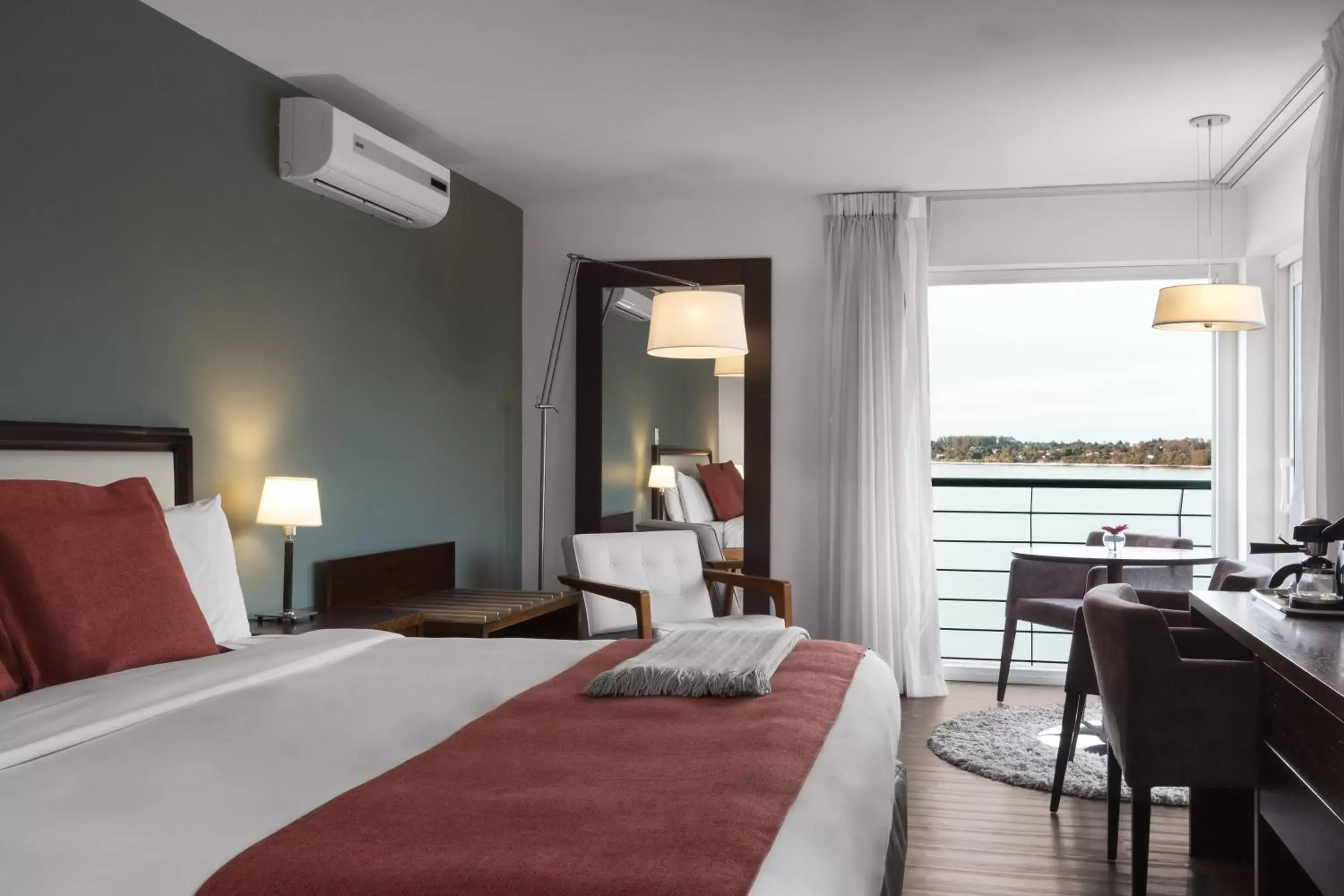 Deluxe Double Room in Radisson Colonia Del Sacramento Hotel