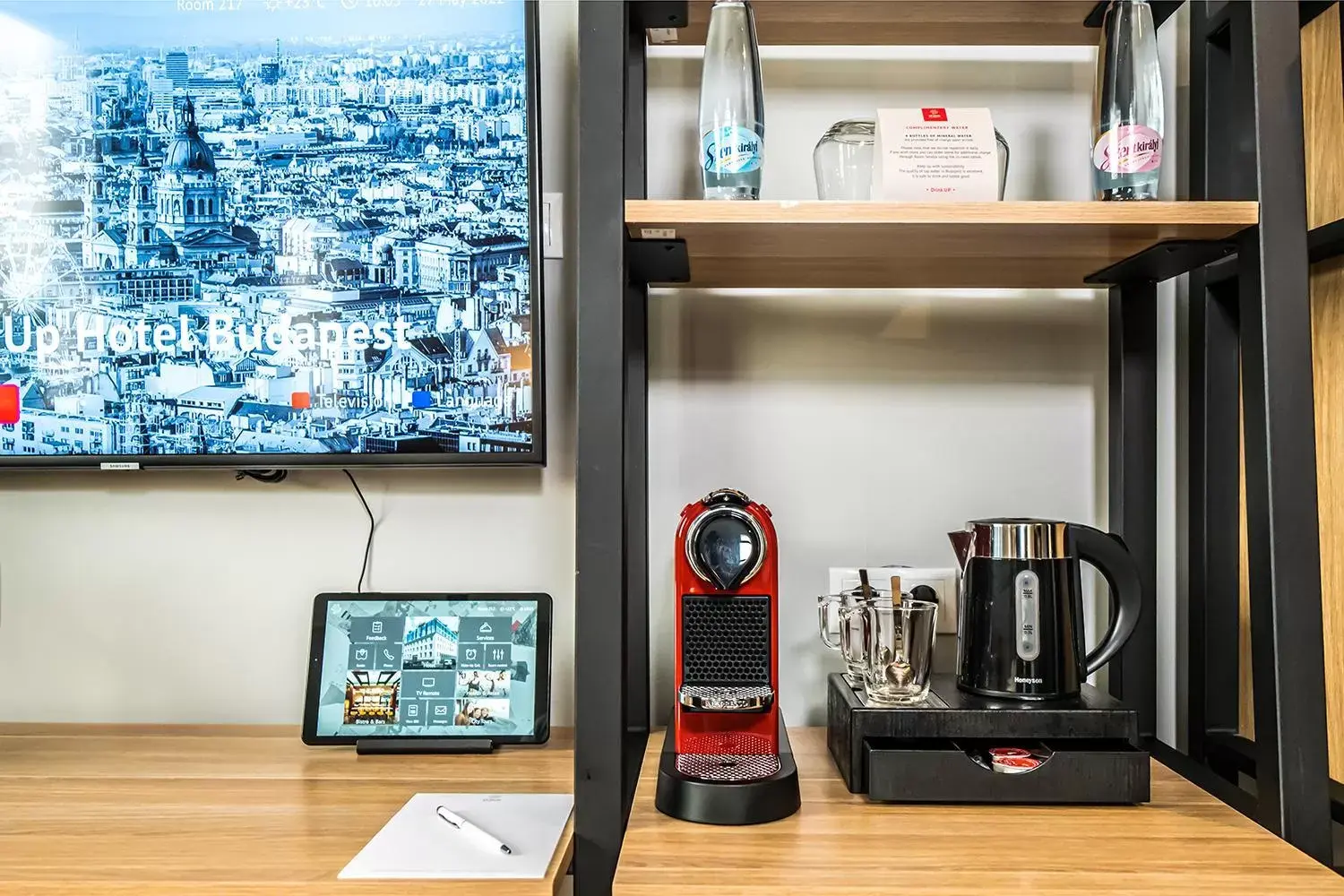 Coffee/tea facilities, TV/Entertainment Center in Up Hotel Budapest