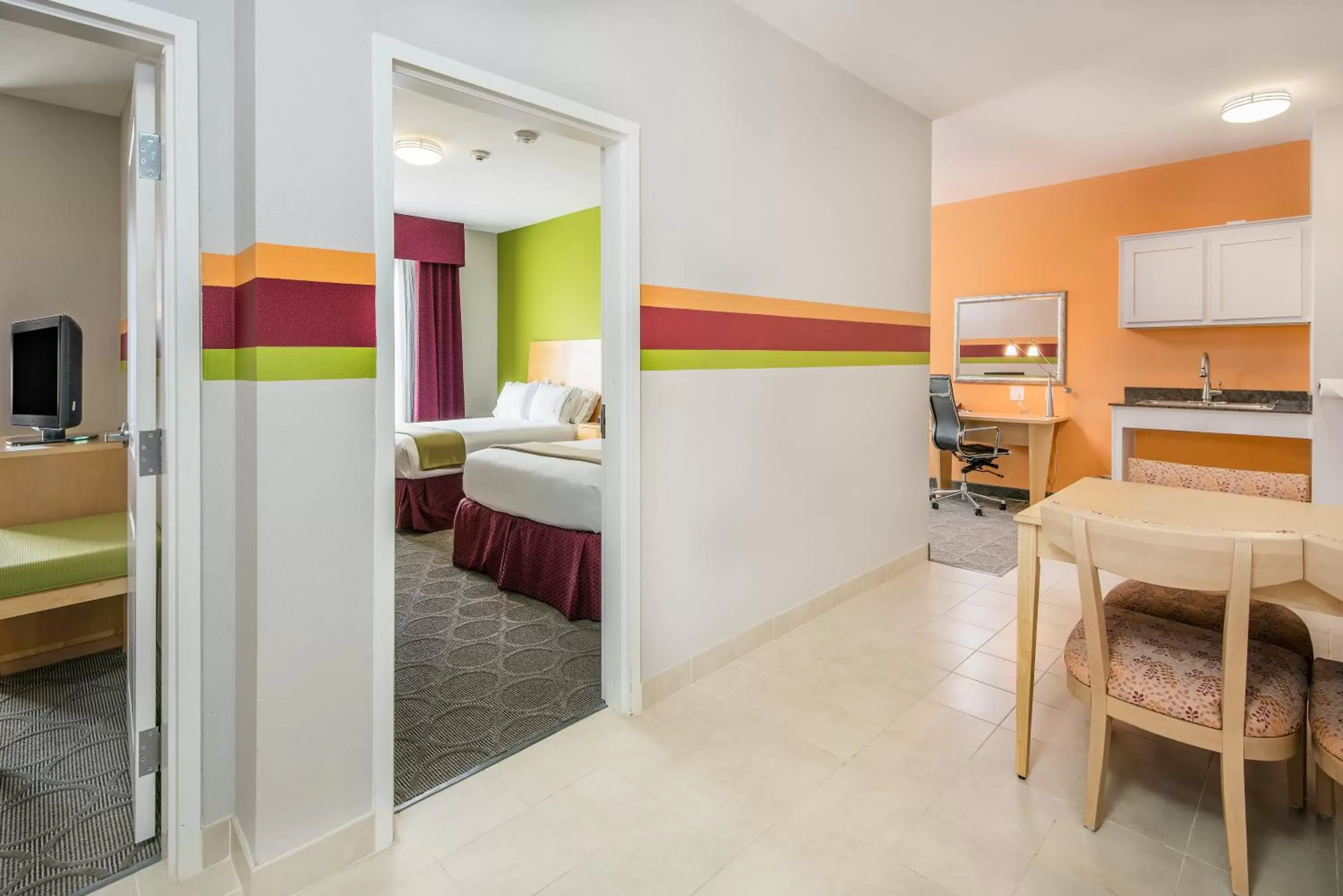 Bedroom, Bathroom in Holiday Inn Express Hotel & Suites Clute-Lake Jackson, an IHG Hotel