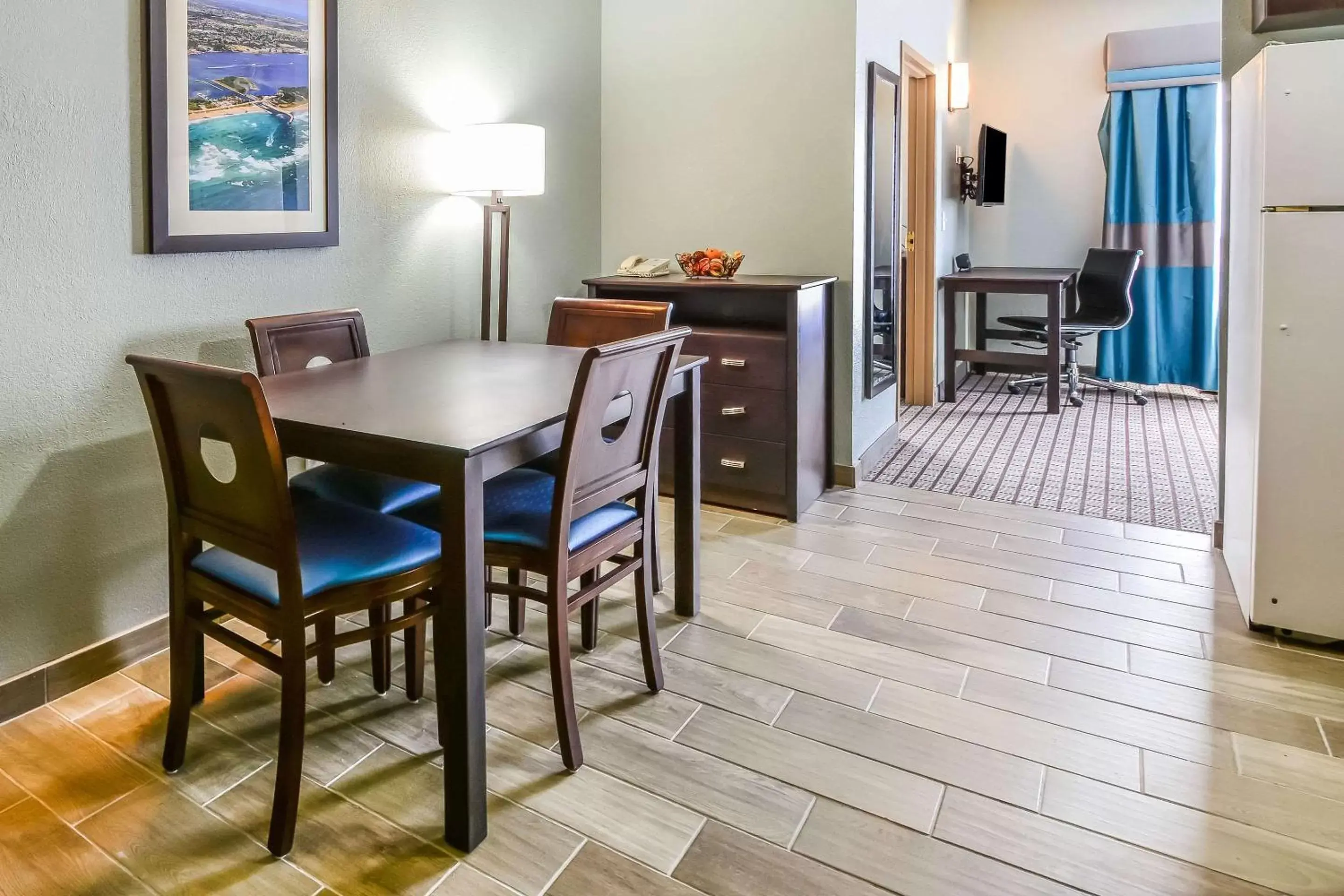 Photo of the whole room in Comfort Suites Tampa - Brandon Photo of the whole room in Comfort Suites Tampa - Brandon