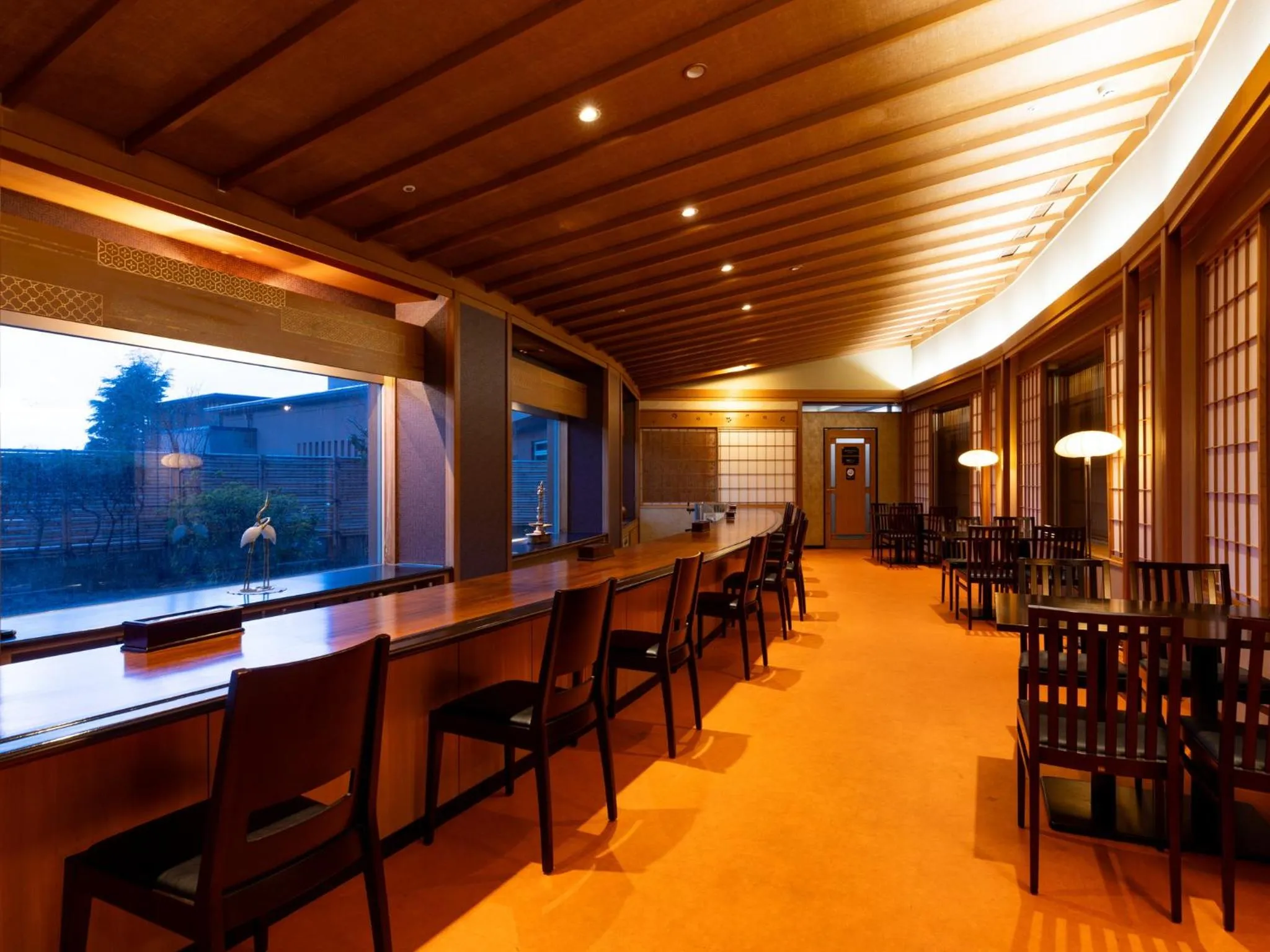 Lounge or bar in APA Hotel & Resort Kaga Katayamazu Onsen Kasuikyo