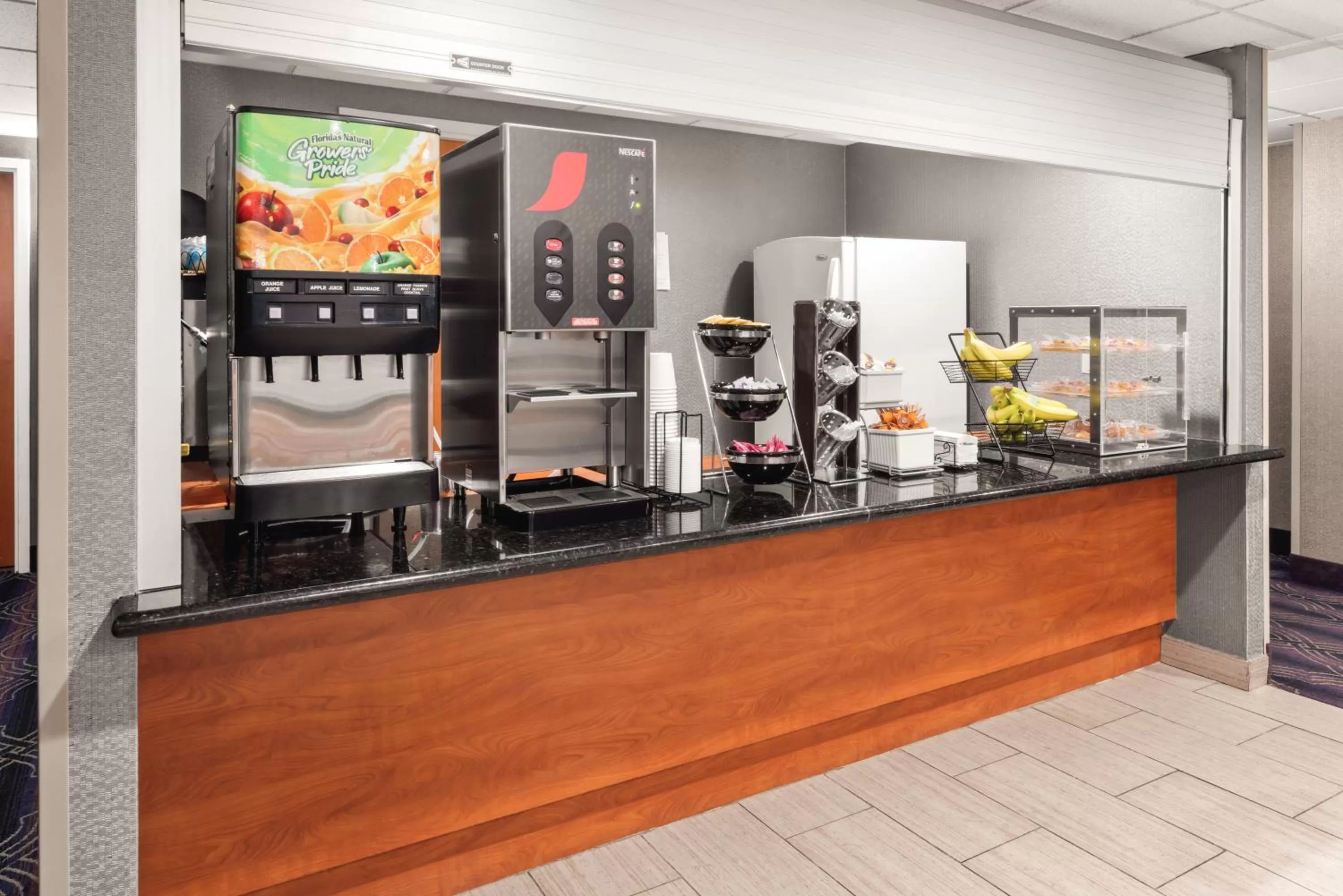 Restaurant/places to eat in Hotel Aura SFO Airport FREE SHUTTLE