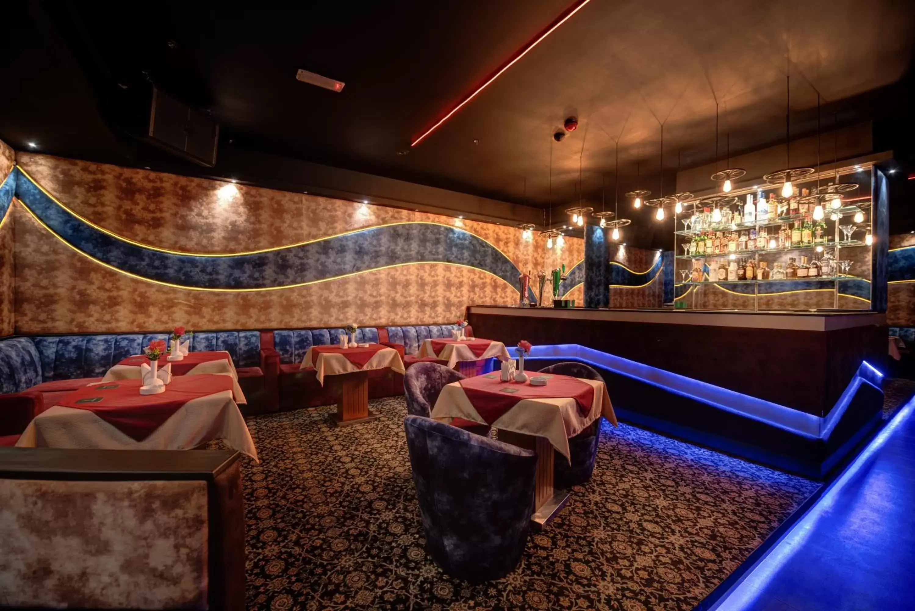 Lounge/Bar in Golden Tulip Hotel Al Barsha