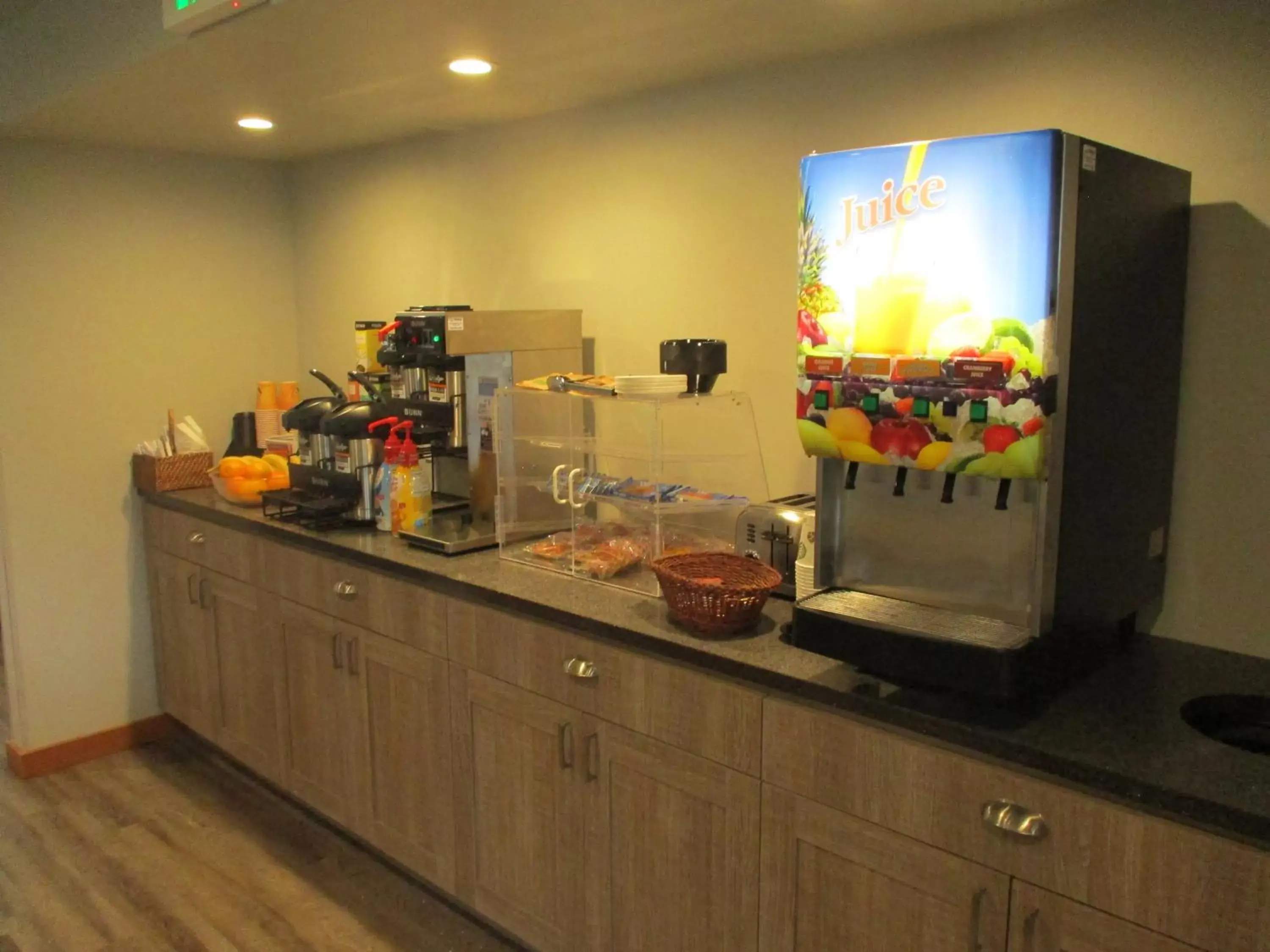 Coffee/tea facilities in Cocusa Motel