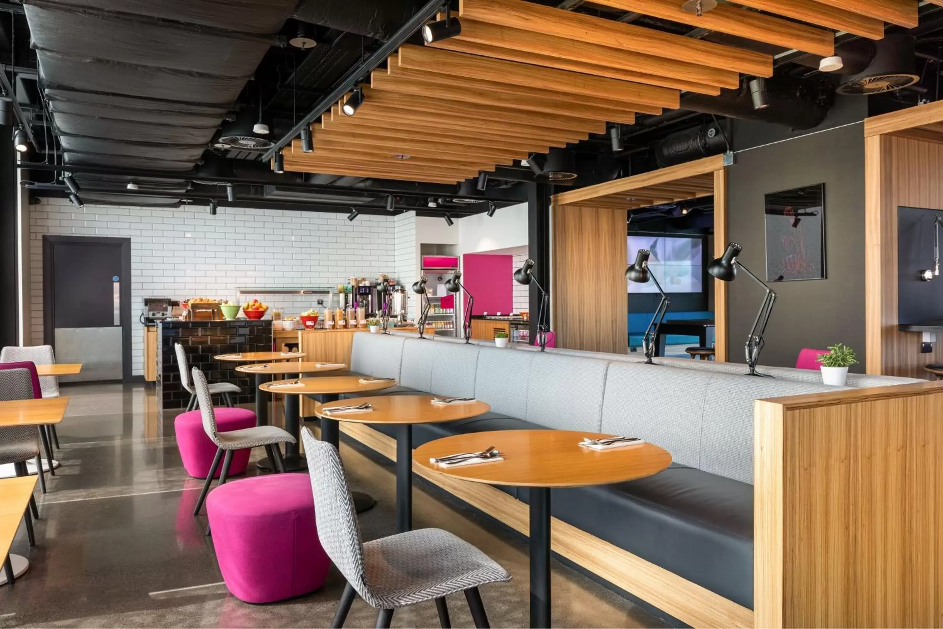 Breakfast, Restaurant/Places to Eat in Aloft Dublin City