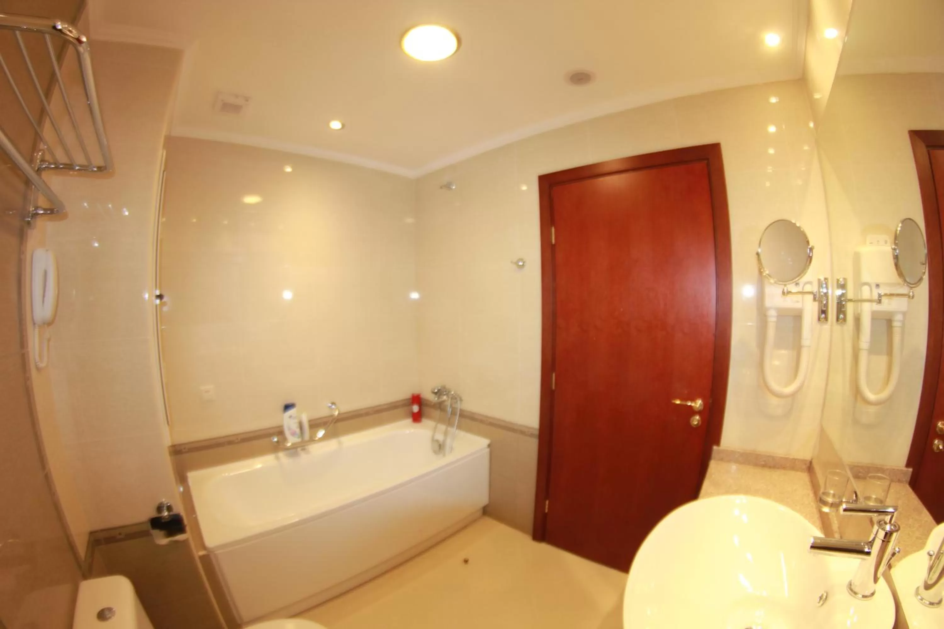 Bathroom in Downtown Bansko Resort