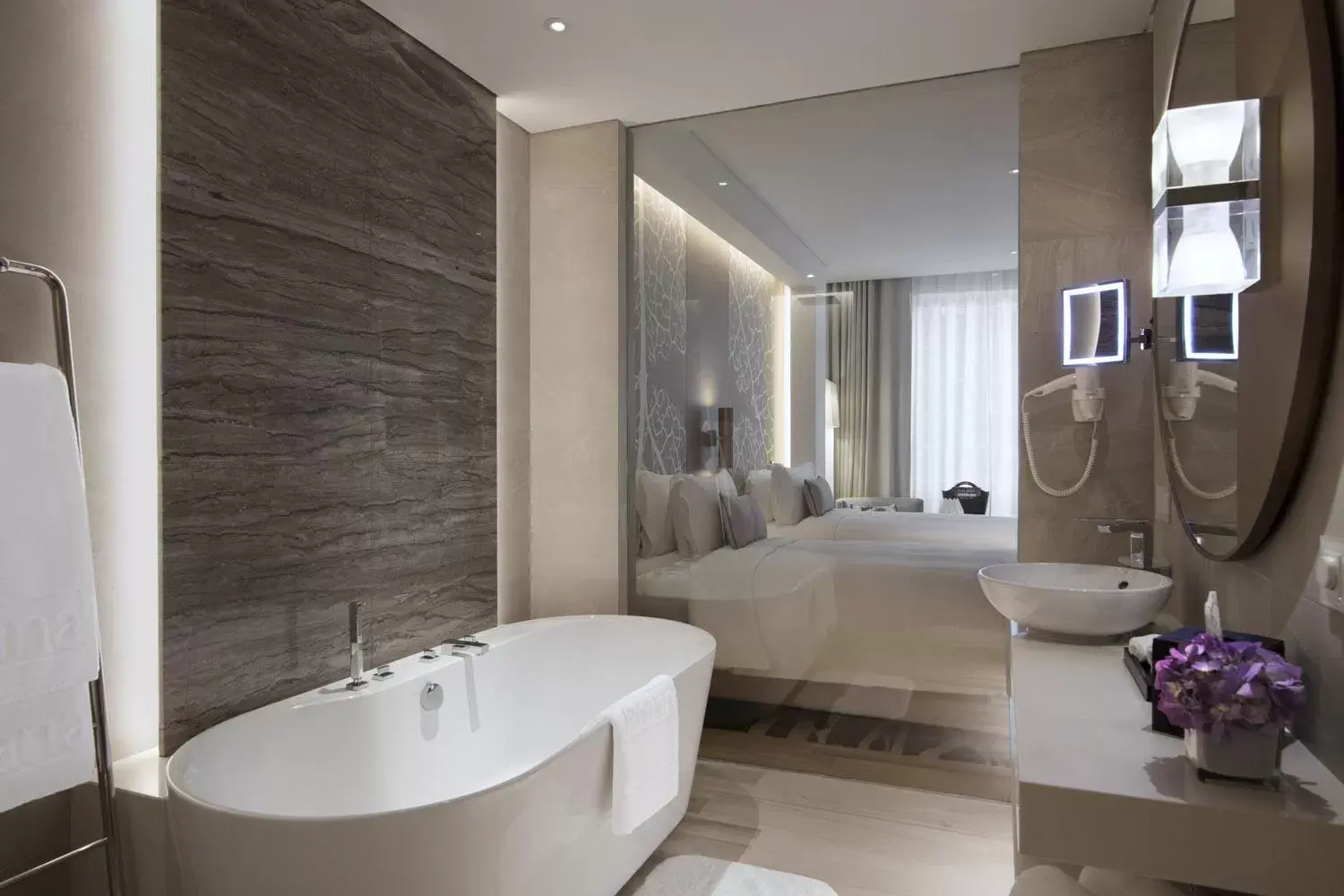 Bathroom in Al Bandar Rotana – Dubai Creek