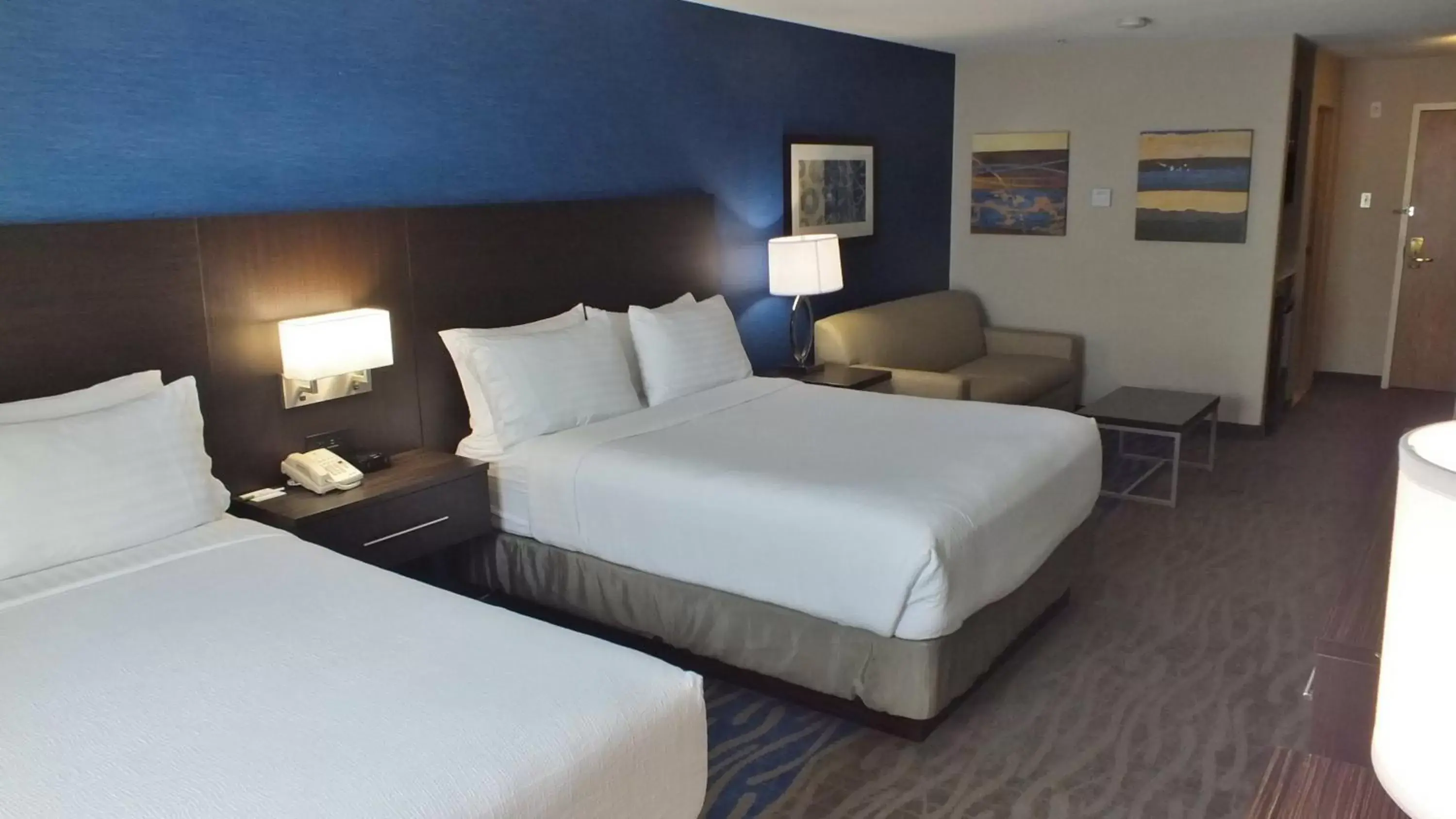 Photo of the whole room, Bed in Holiday Inn Hotel & Suites Regina, an IHG Hotel