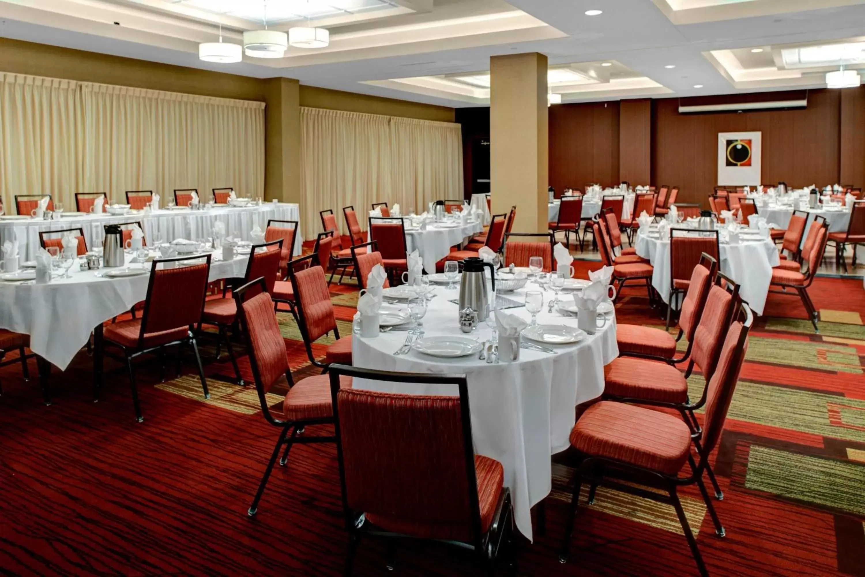 Meeting/conference room, Restaurant/Places to Eat in Courtyard by Marriott St. Cloud