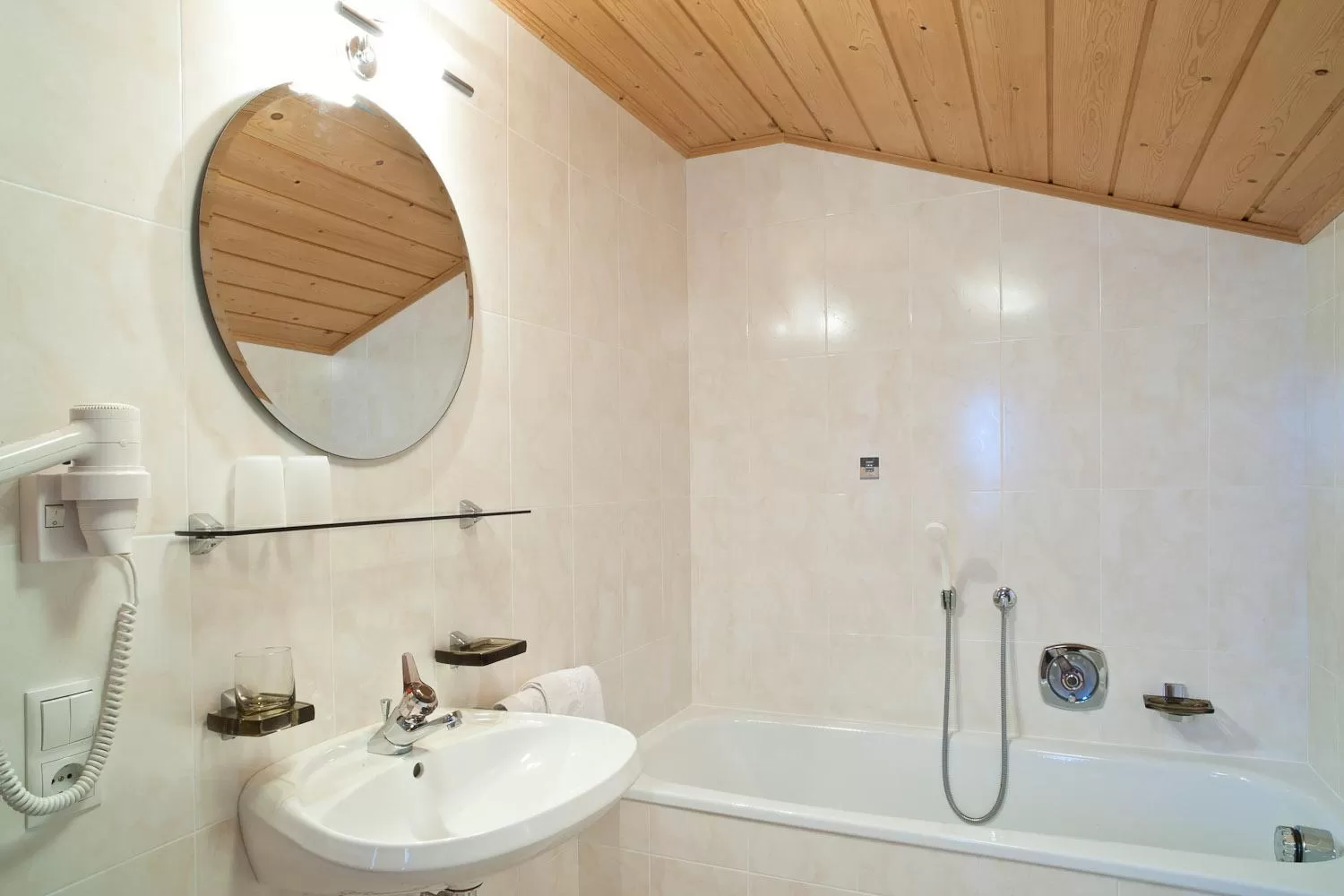 Photo of the whole room in Sporthotel Kalcherhof