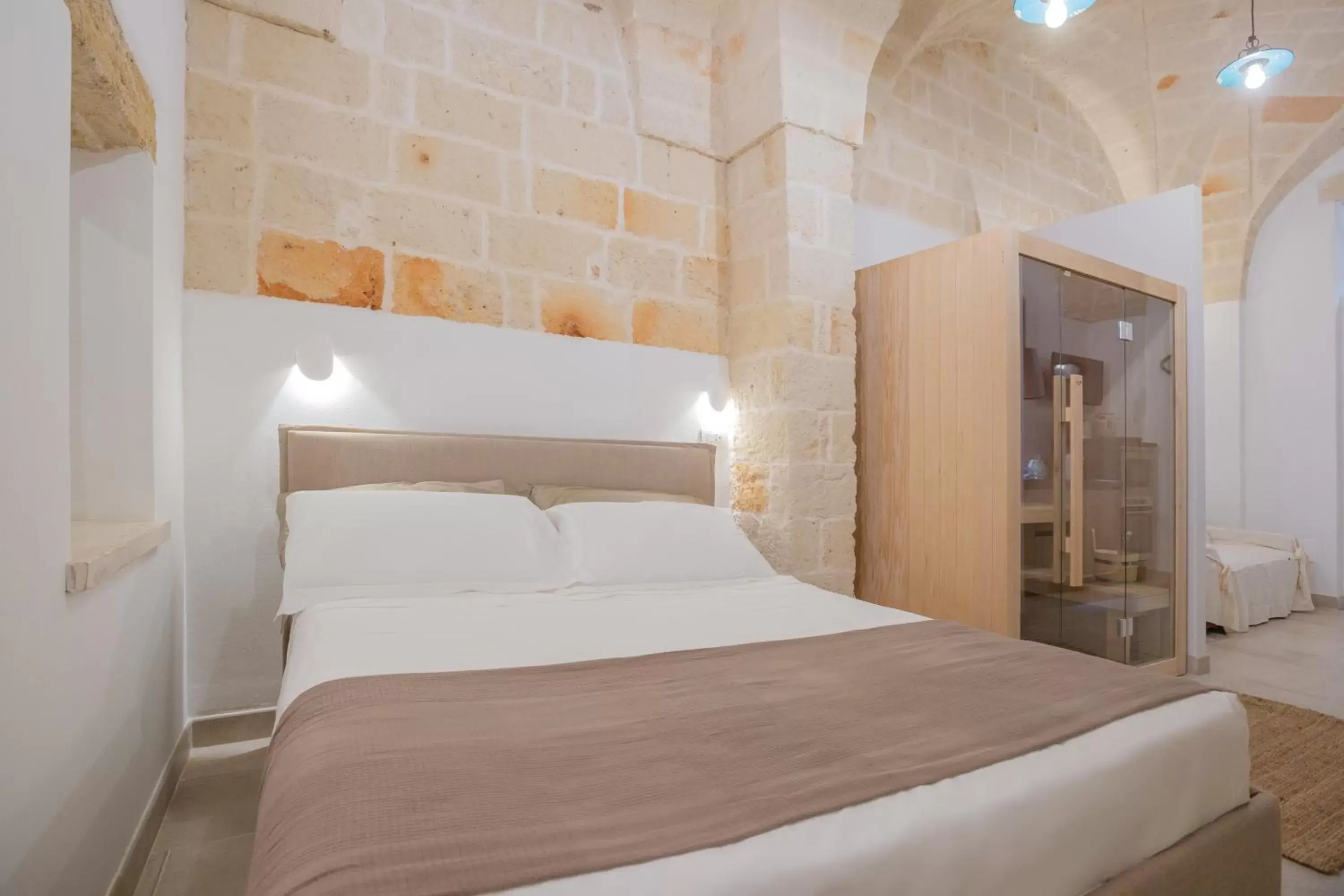 Bed in Filia Solis - Old Town SUITEs & SPA