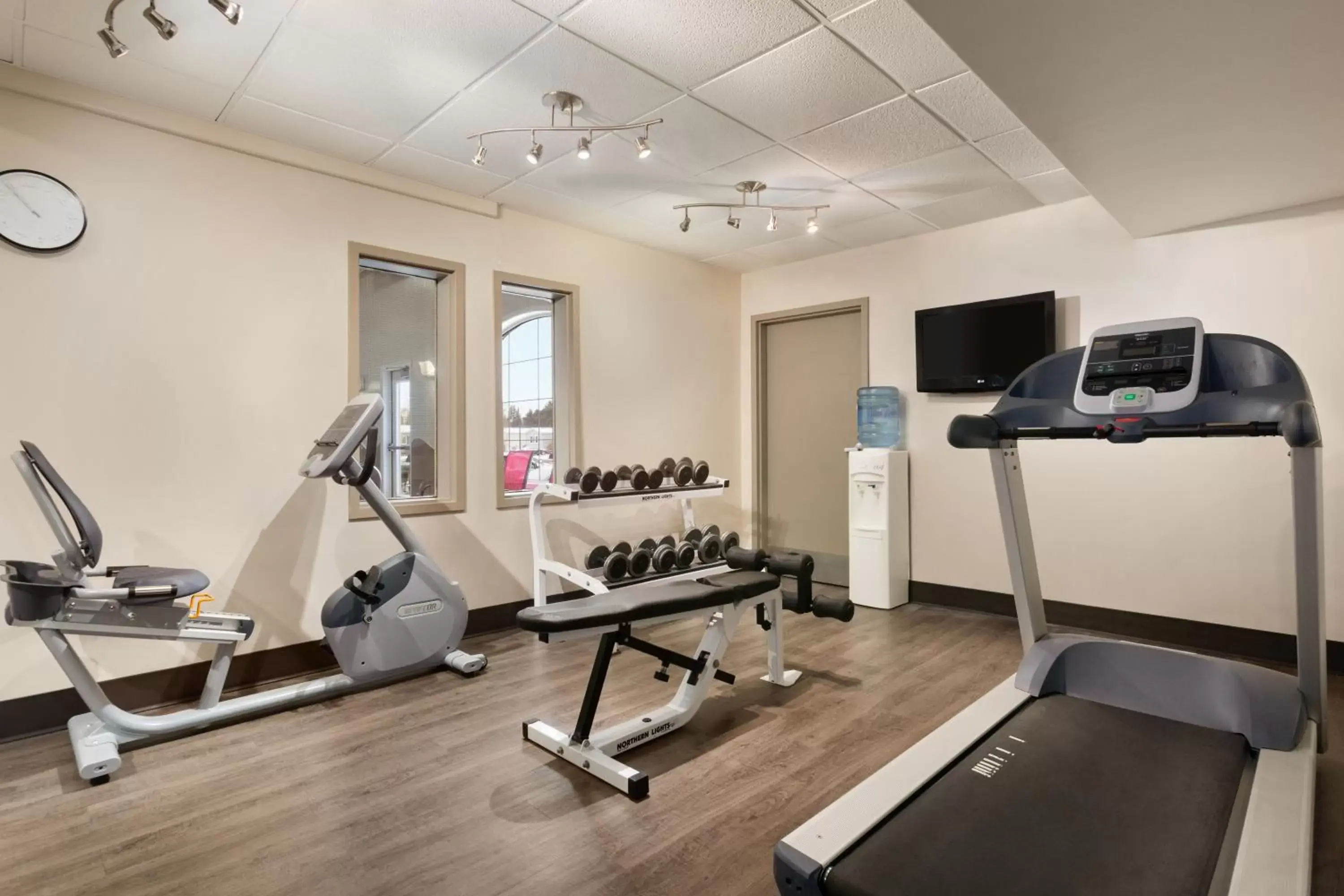 Fitness centre/facilities, Fitness Center/Facilities in Days Inn & Suites by Wyndham Brandon