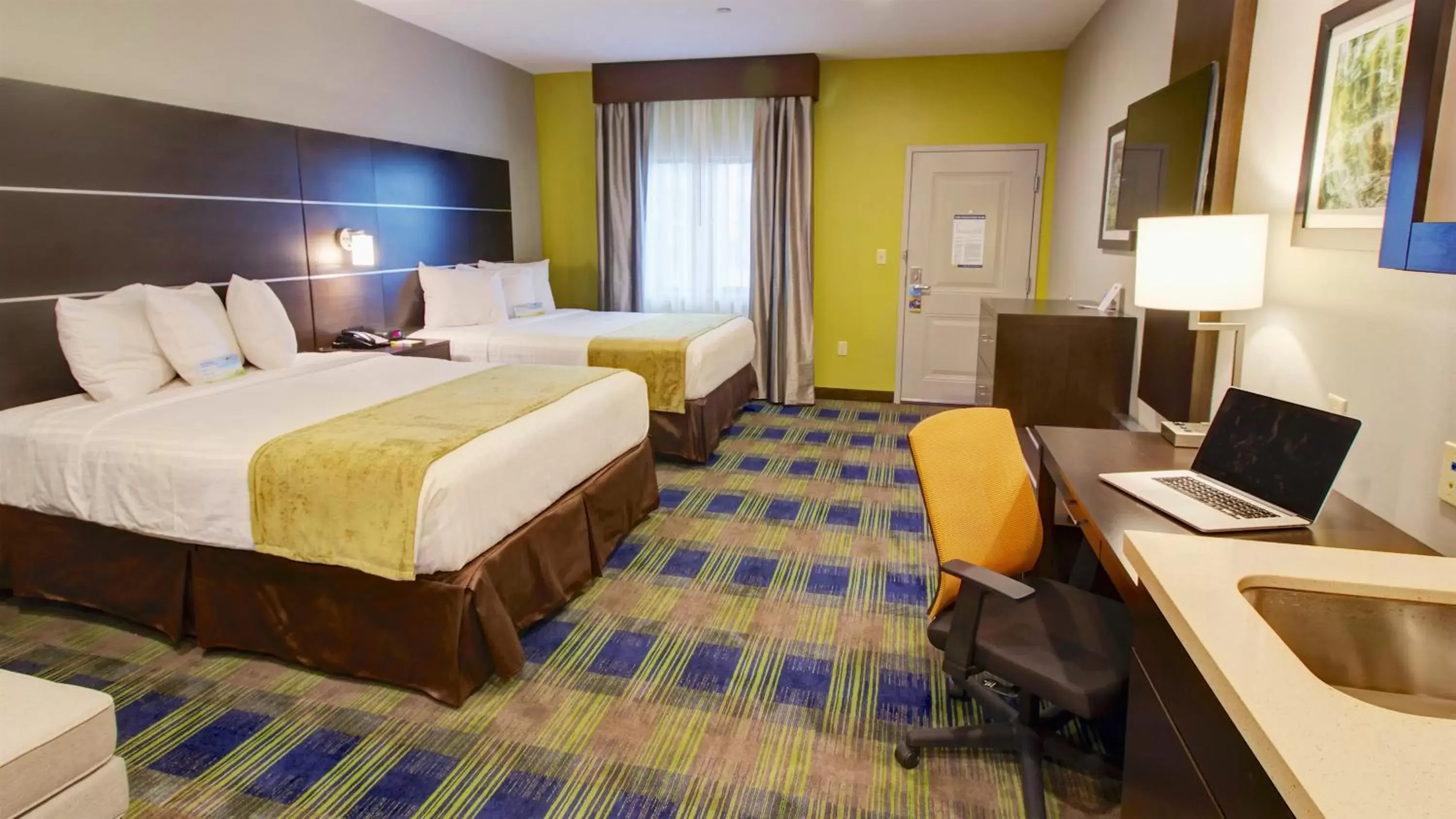 Photo of the whole room in Days Inn & Suites by Wyndham Port Arthur