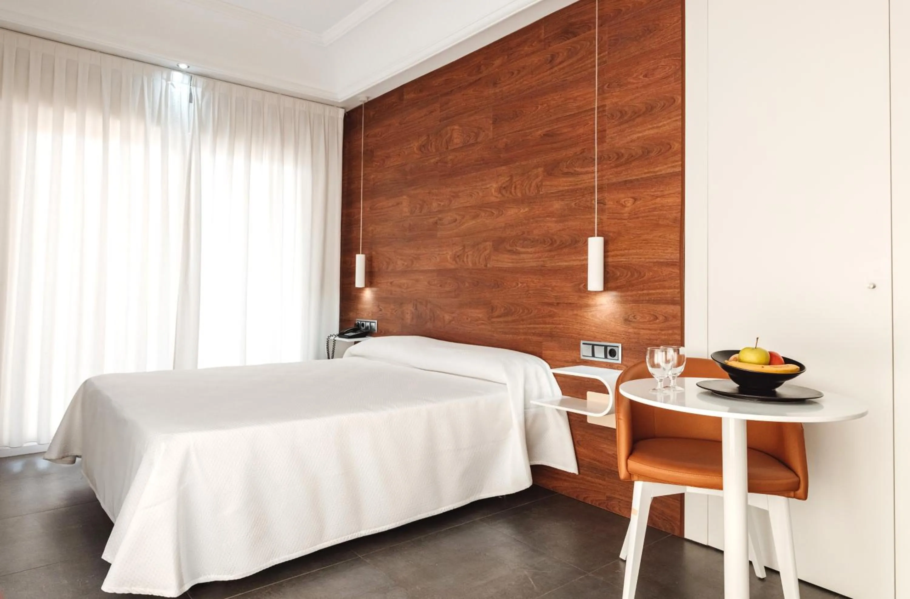 Bed in Hotel Los Delfines