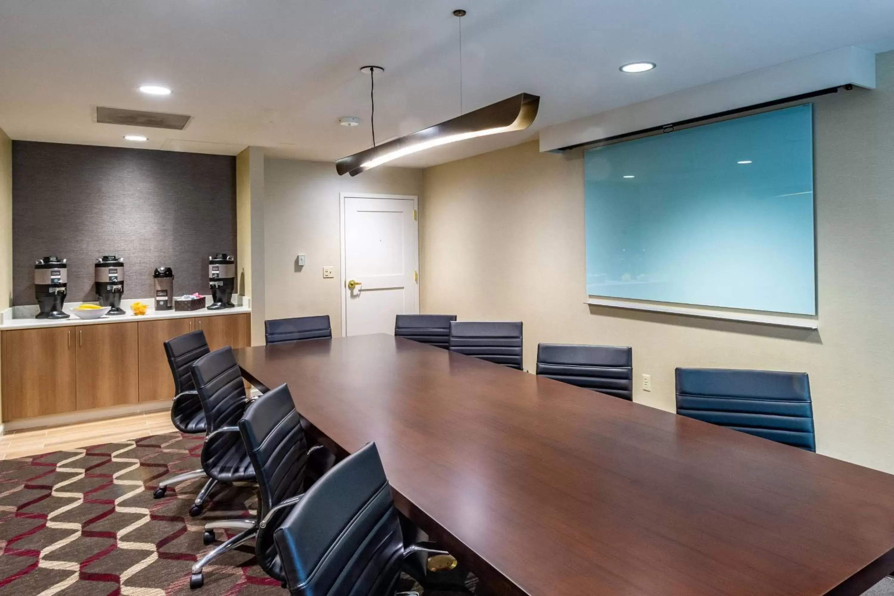 Meeting/conference room in Residence Inn by Marriott Anchorage Midtown