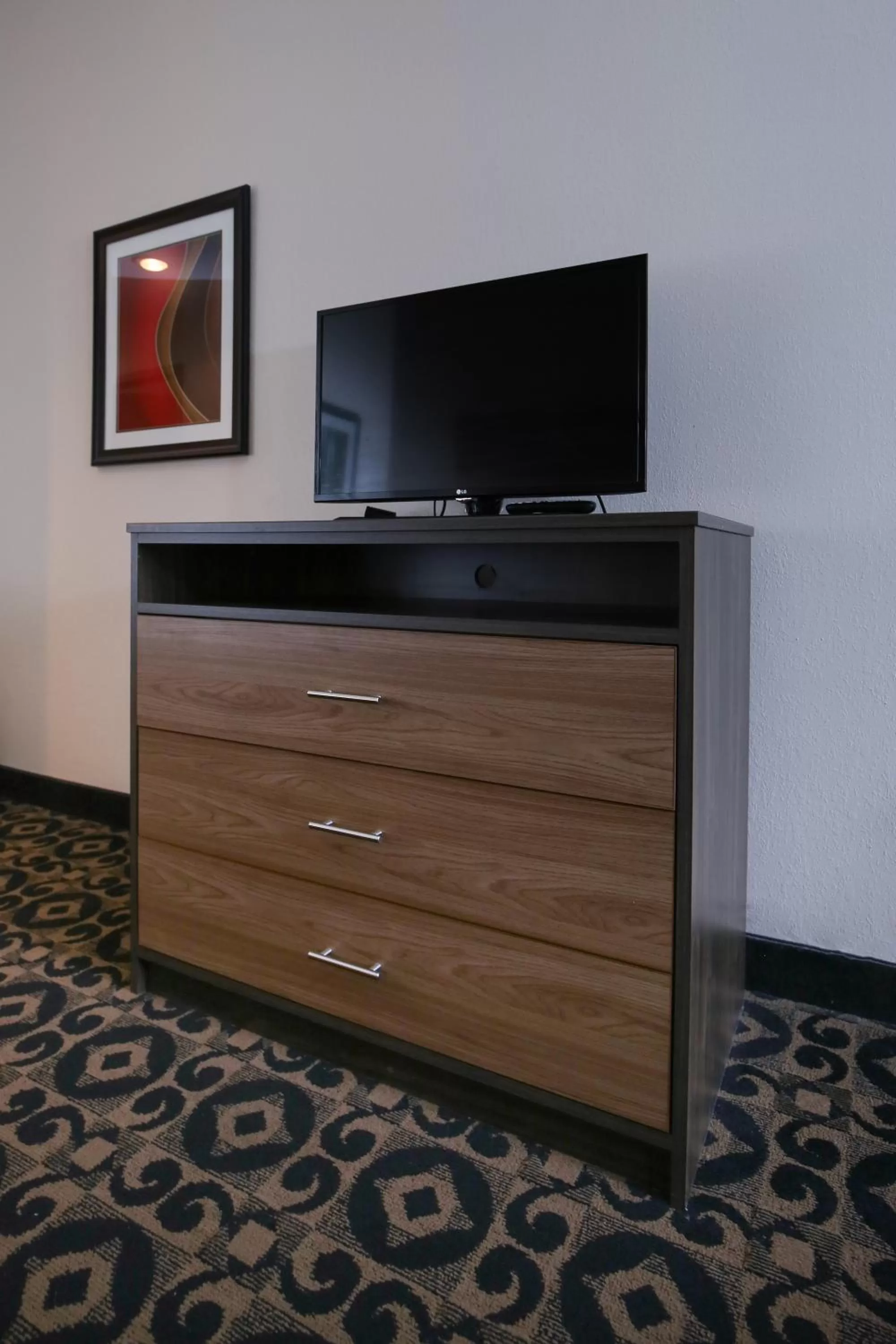 TV and multimedia in Quality Inn & Suites Boone - University Area