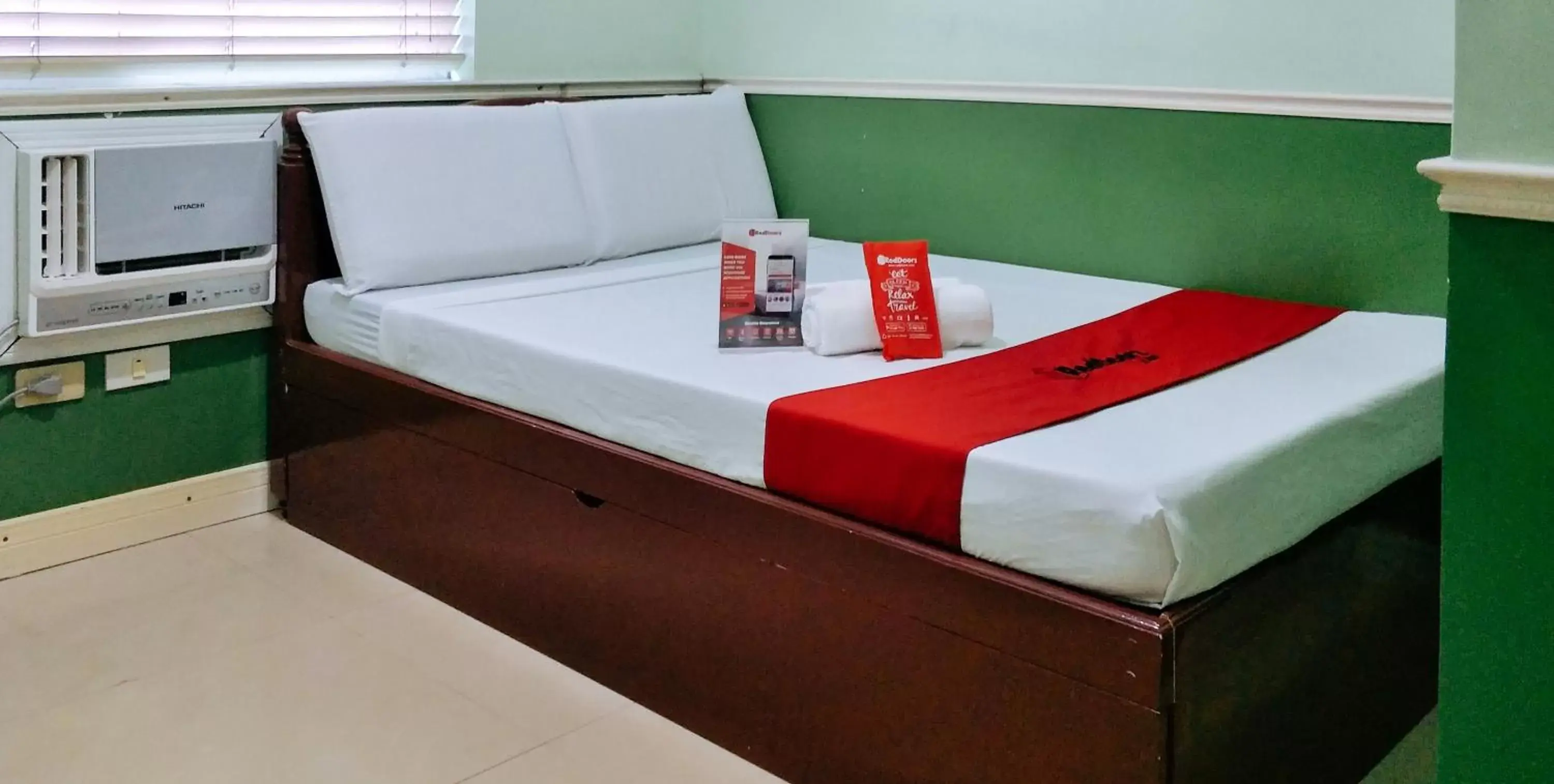 Bed in RedDoorz @ Bonifacio St Cebu