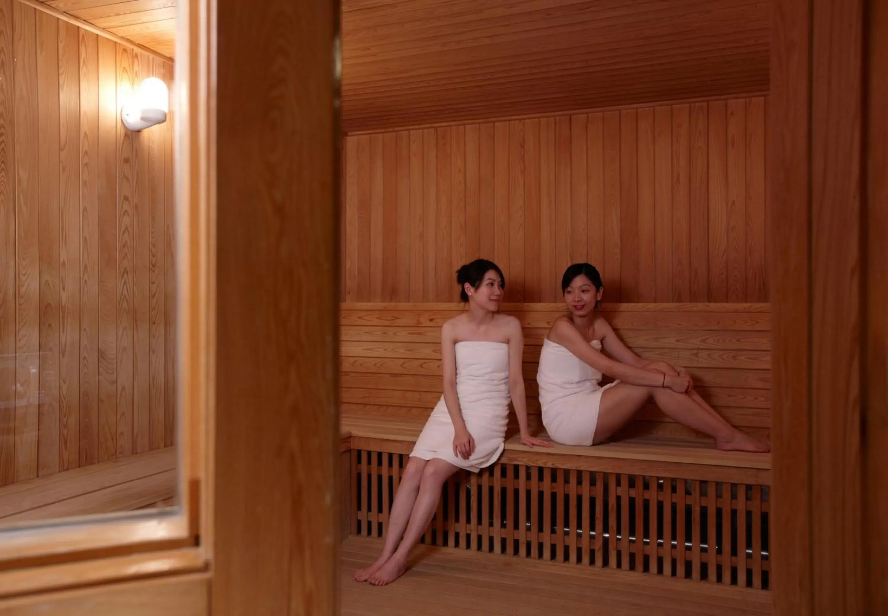 Sauna, Guests in Evergreen Resort Hotel Jiaosi