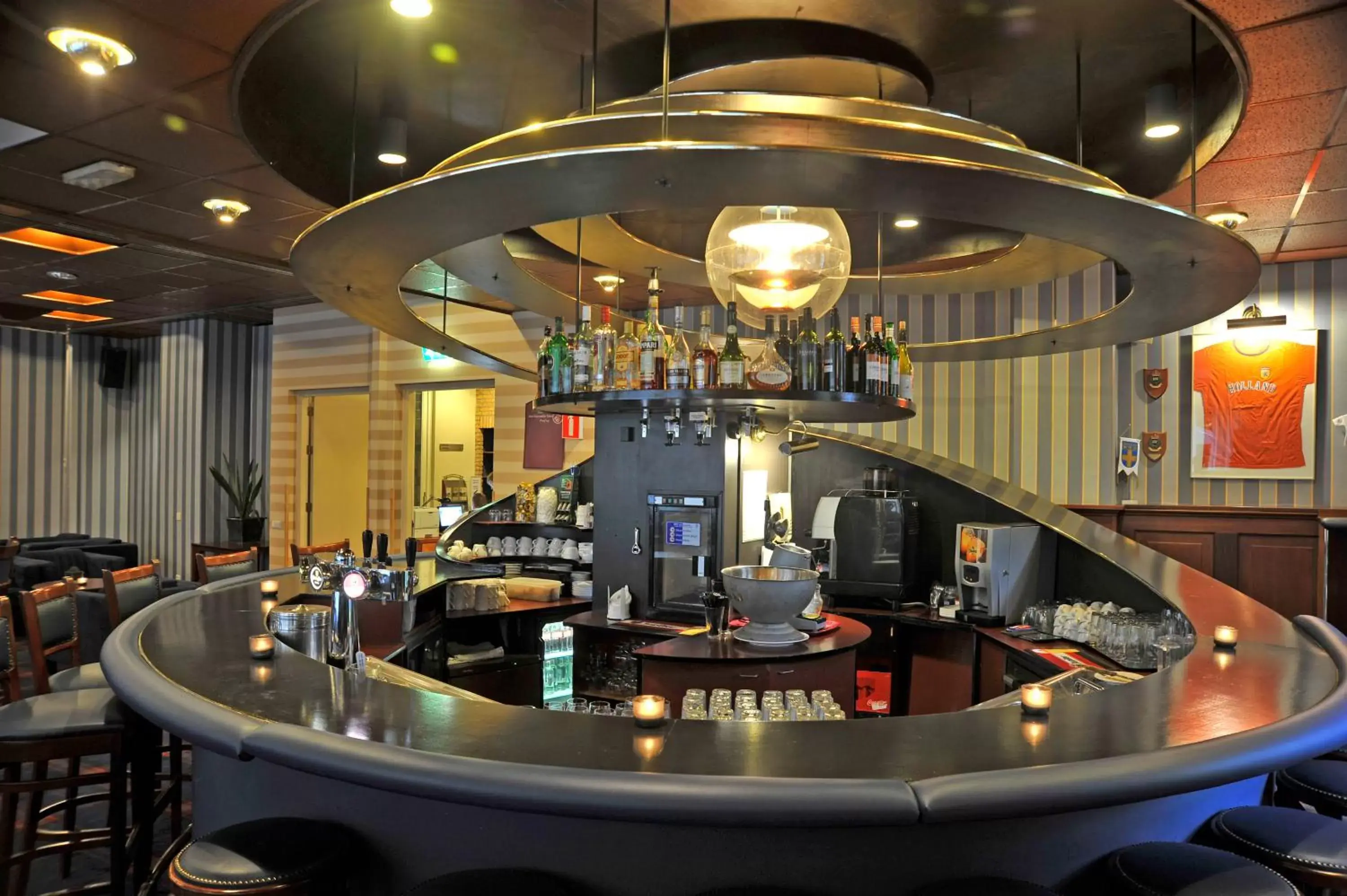 Lounge or bar in Fletcher Parkhotel Val Monte Lounge or bar in Fletcher Parkhotel Val Monte