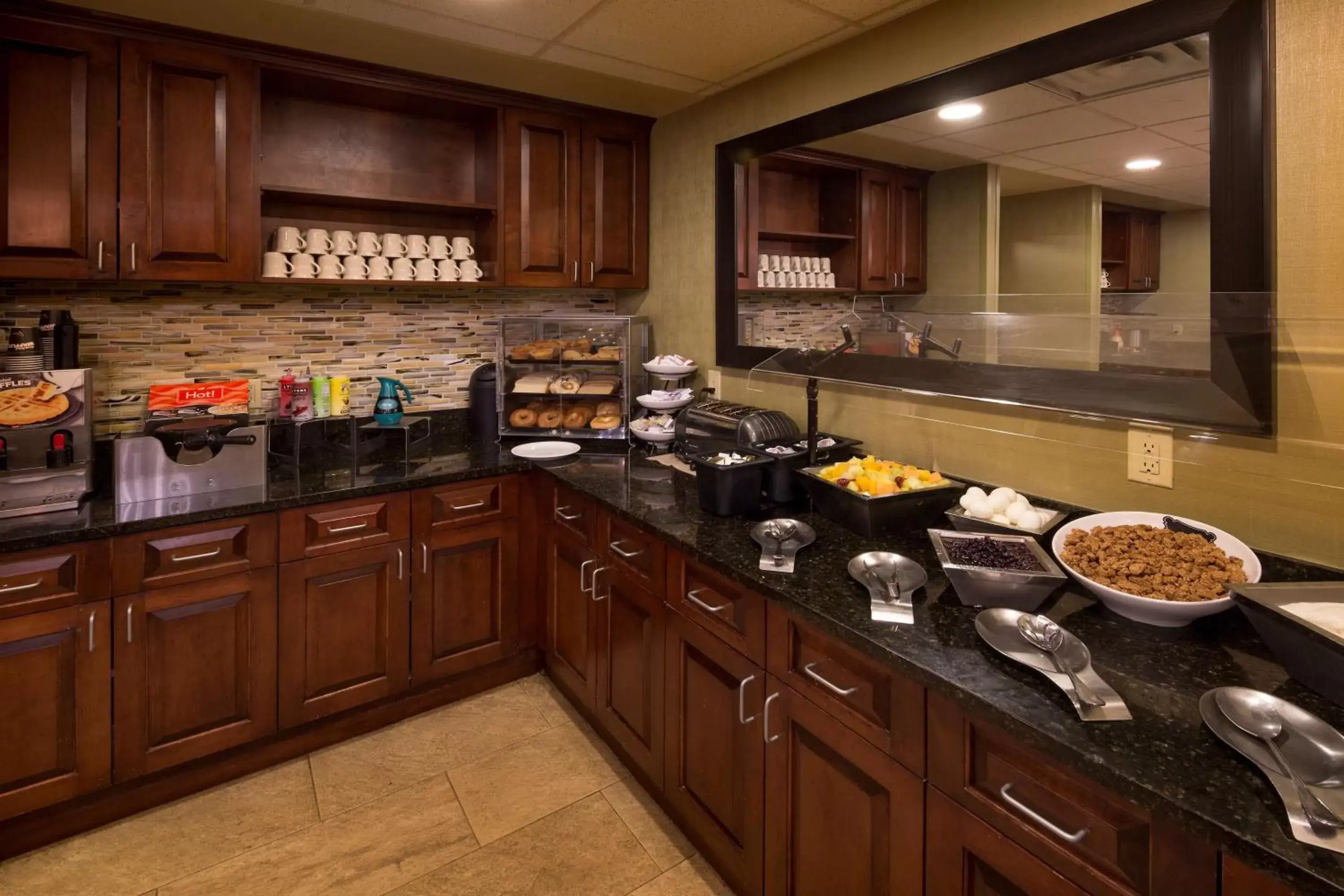 Dining area, Kitchen/Kitchenette in Homewood Suites by Hilton Denver West - Lakewood