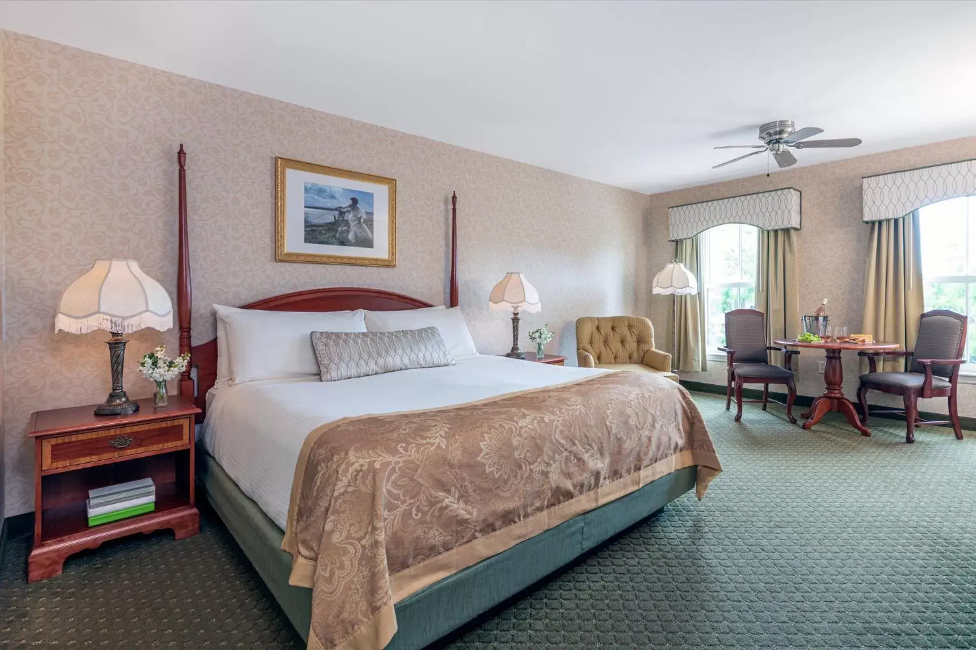 Bedroom, Bed in Bar Harbor Grand Hotel