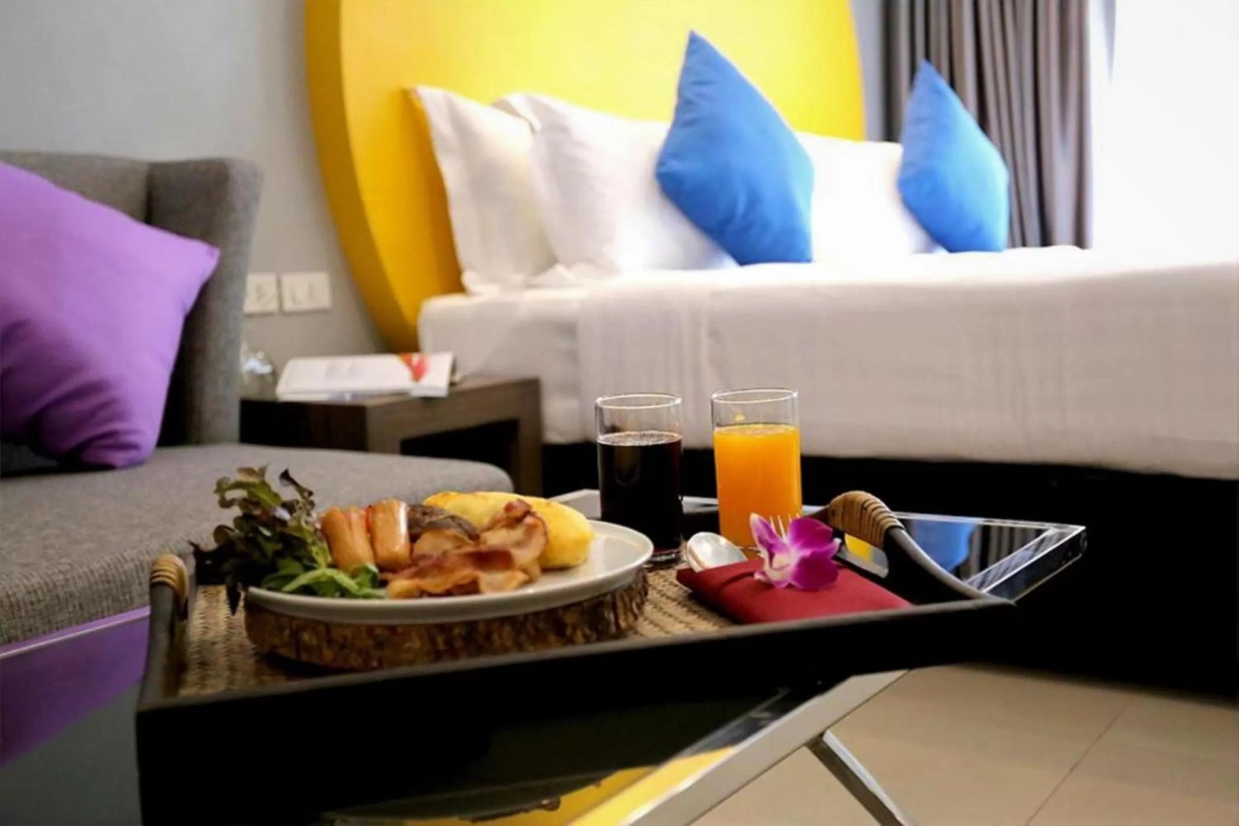 Food, Bed in FuramaXclusive Sukhumvit