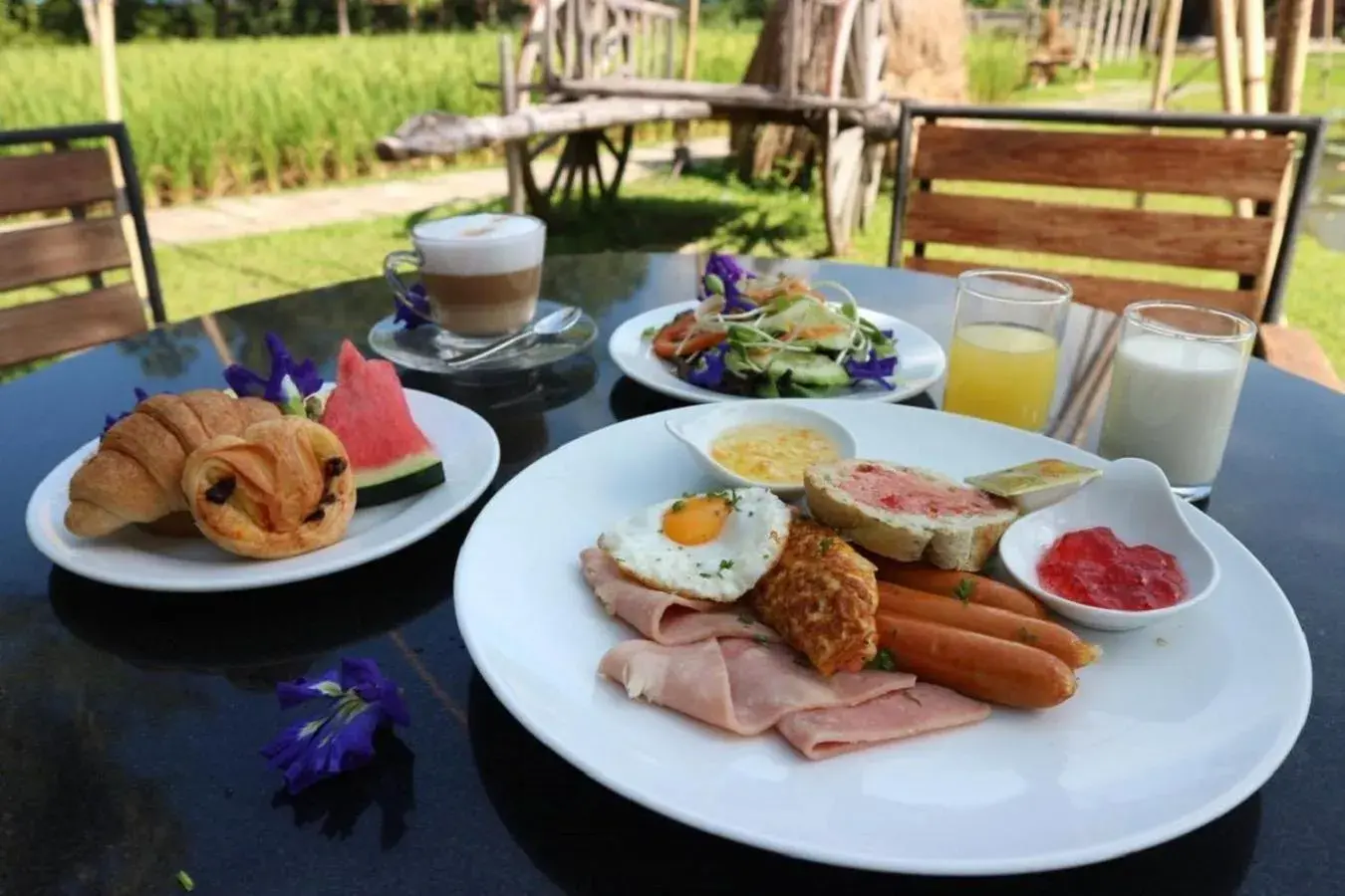 Breakfast in Naina Resort & Spa - SHA Extra Plus Breakfast in Naina Resort & Spa - SHA Extra Plus