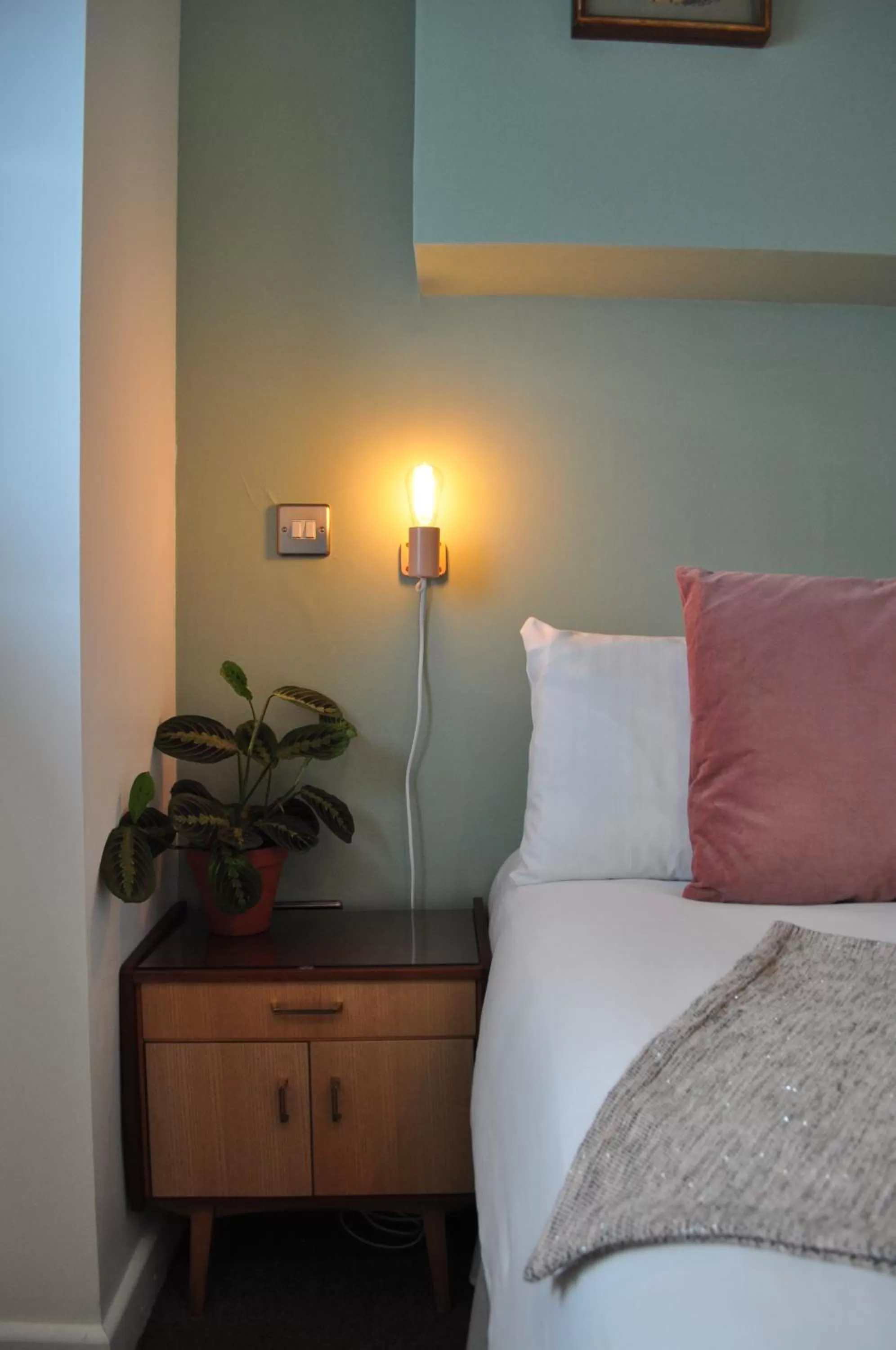 Bed in Old Ship Inn Hackney