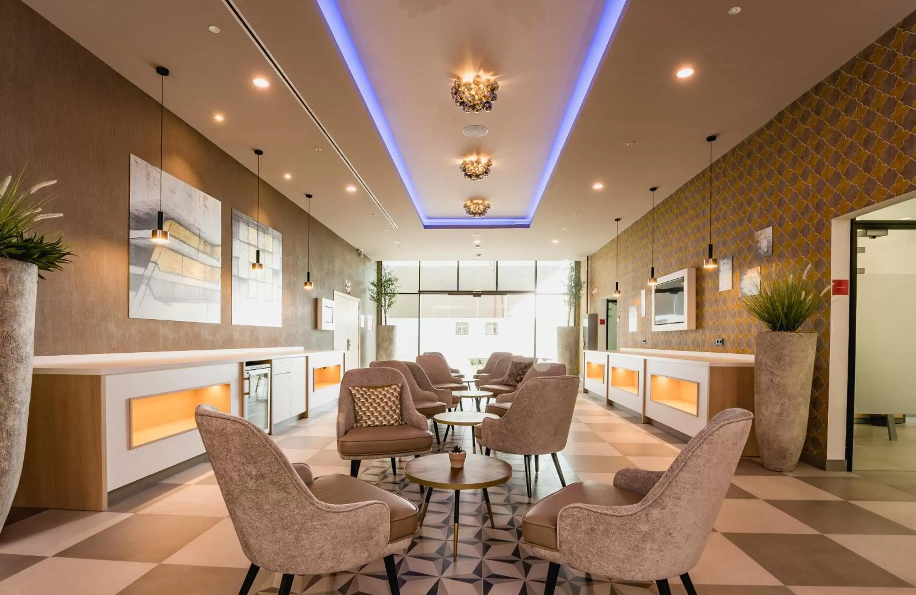 Lounge or bar, Lobby/Reception in Leonardo Royal Hotel Barcelona Fira