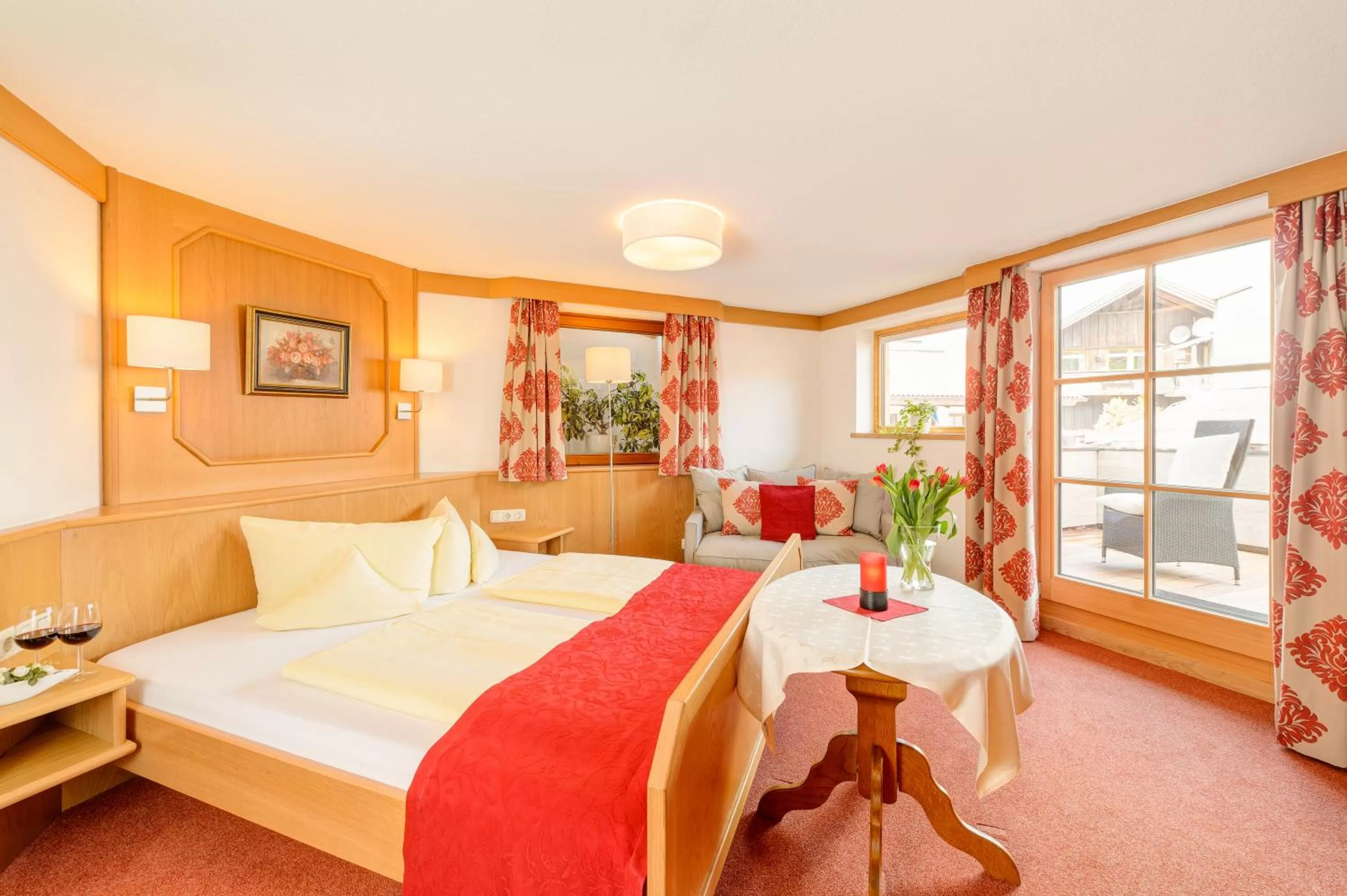 Photo of the whole room, Bed in Familien- und Wellnesshotel "Viktoria"