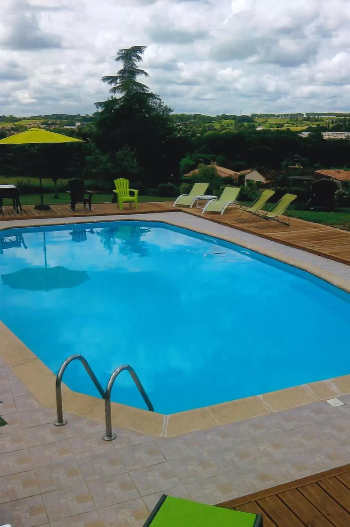 , Swimming Pool in chambre d'hotes a nérac