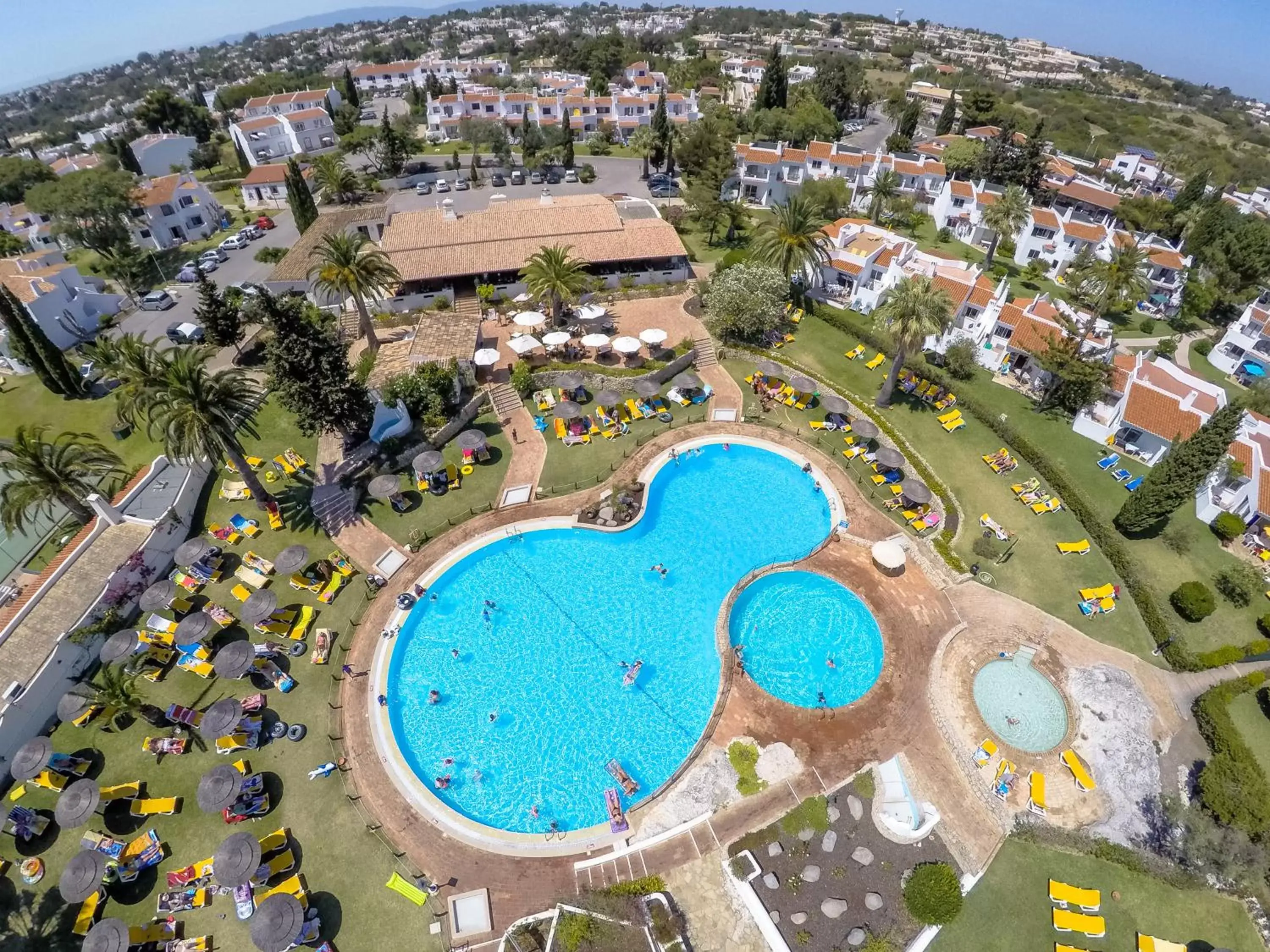 Restaurant/places to eat, Bird's-eye View in Rocha Brava Village Resort