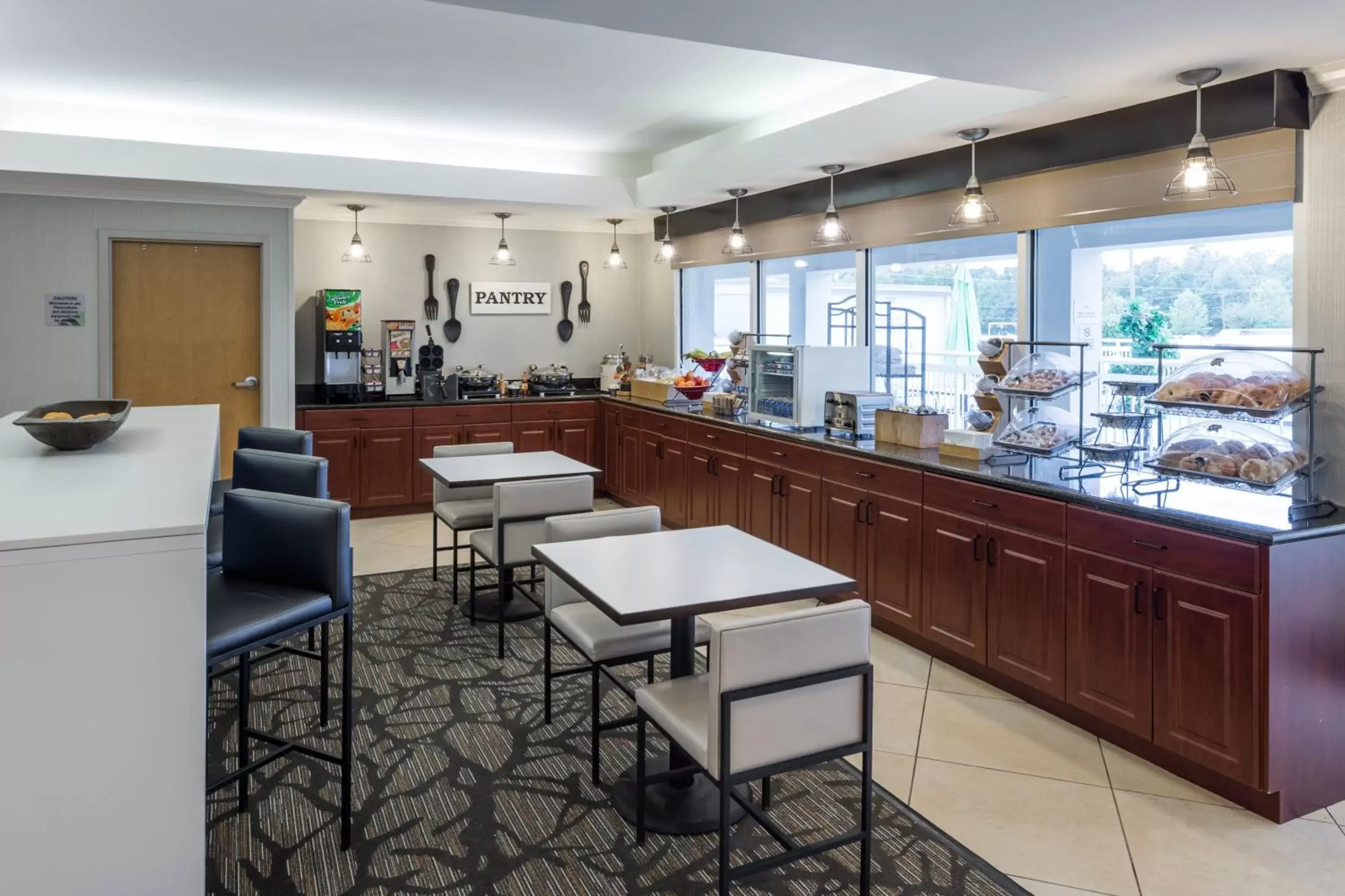 Buffet breakfast, Restaurant/Places to Eat in Wingate by Wyndham Shreveport Airport