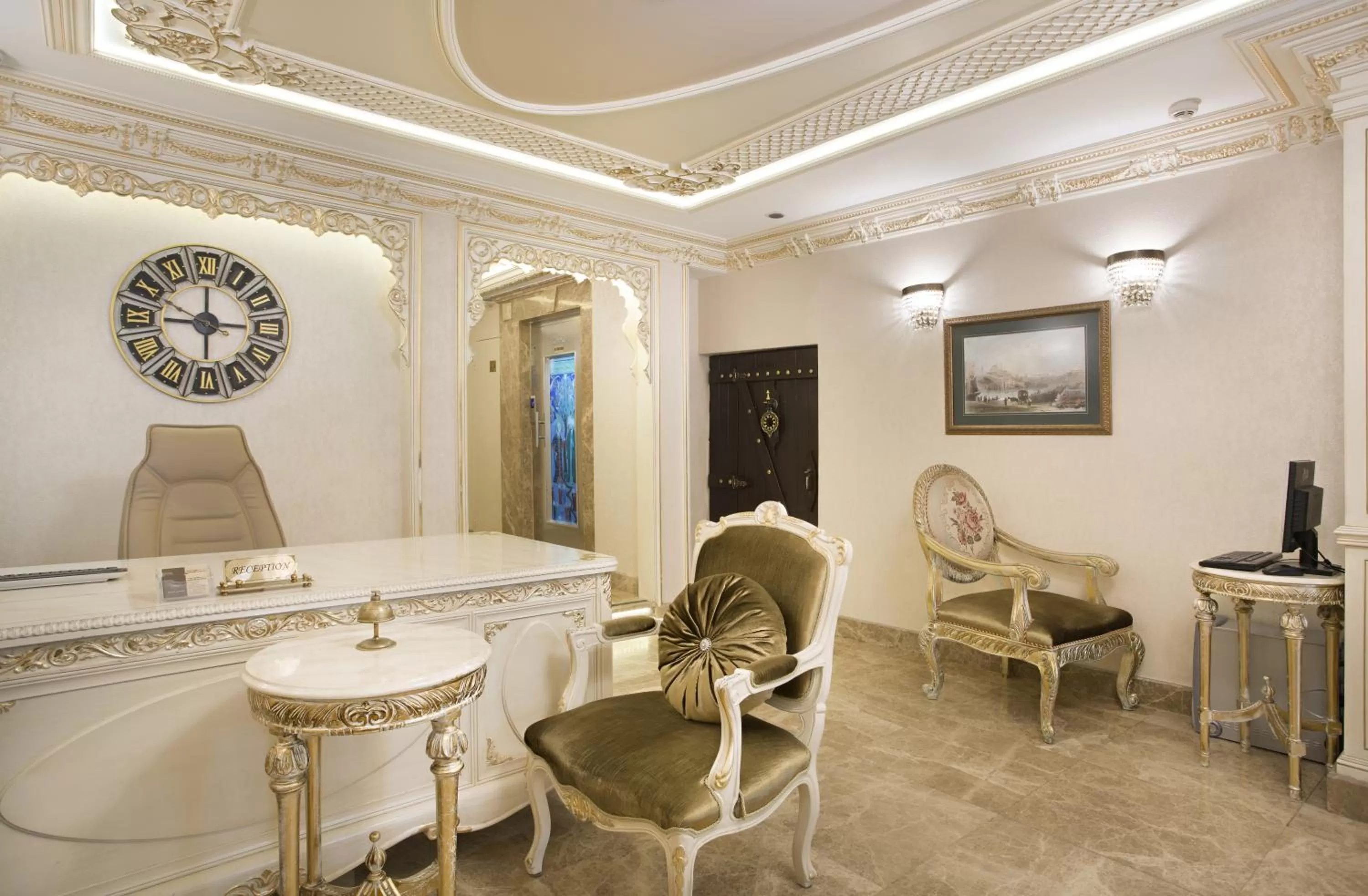 Lobby or reception in Hotel Evsen